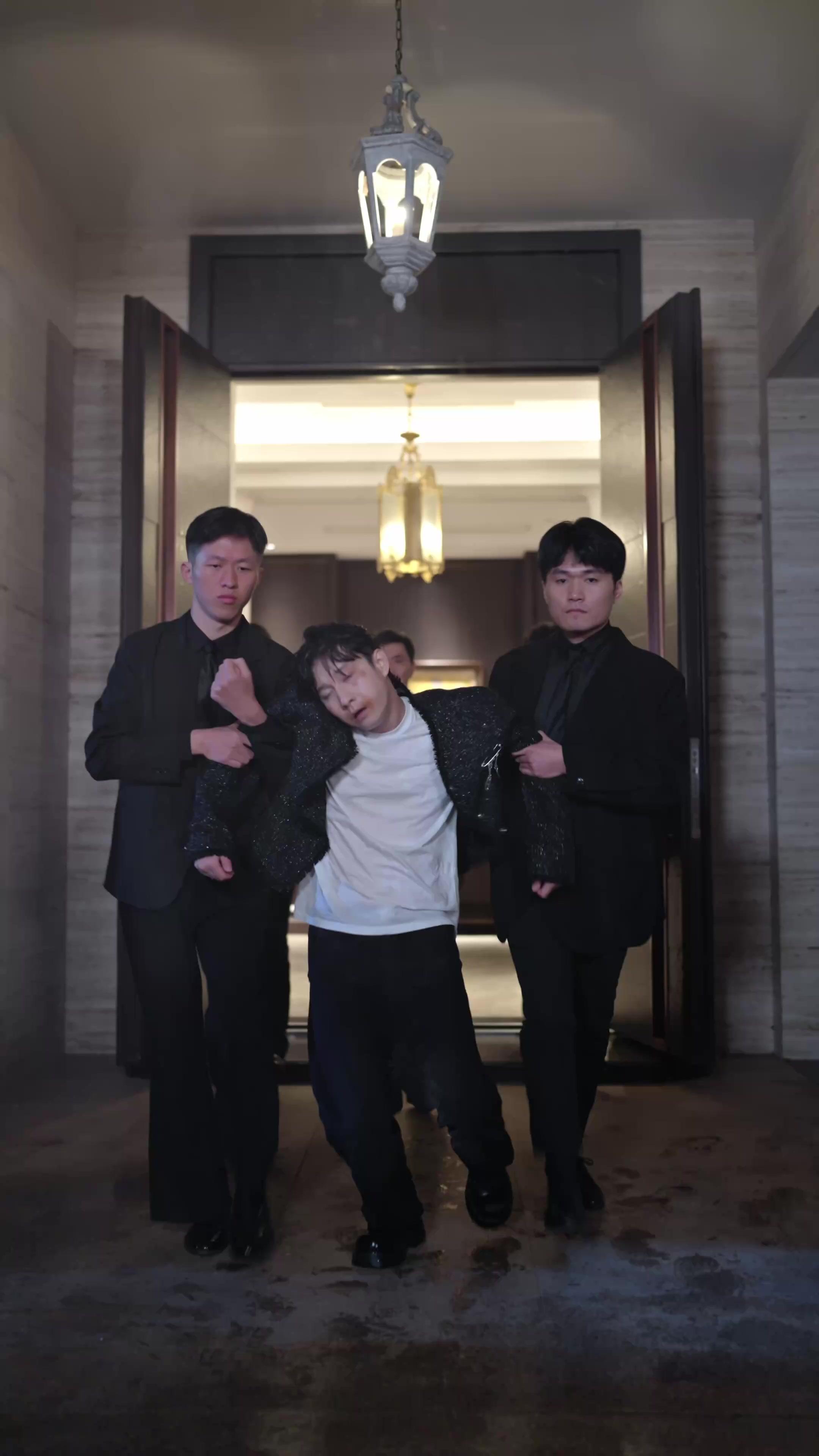 江少，夫人她超能打