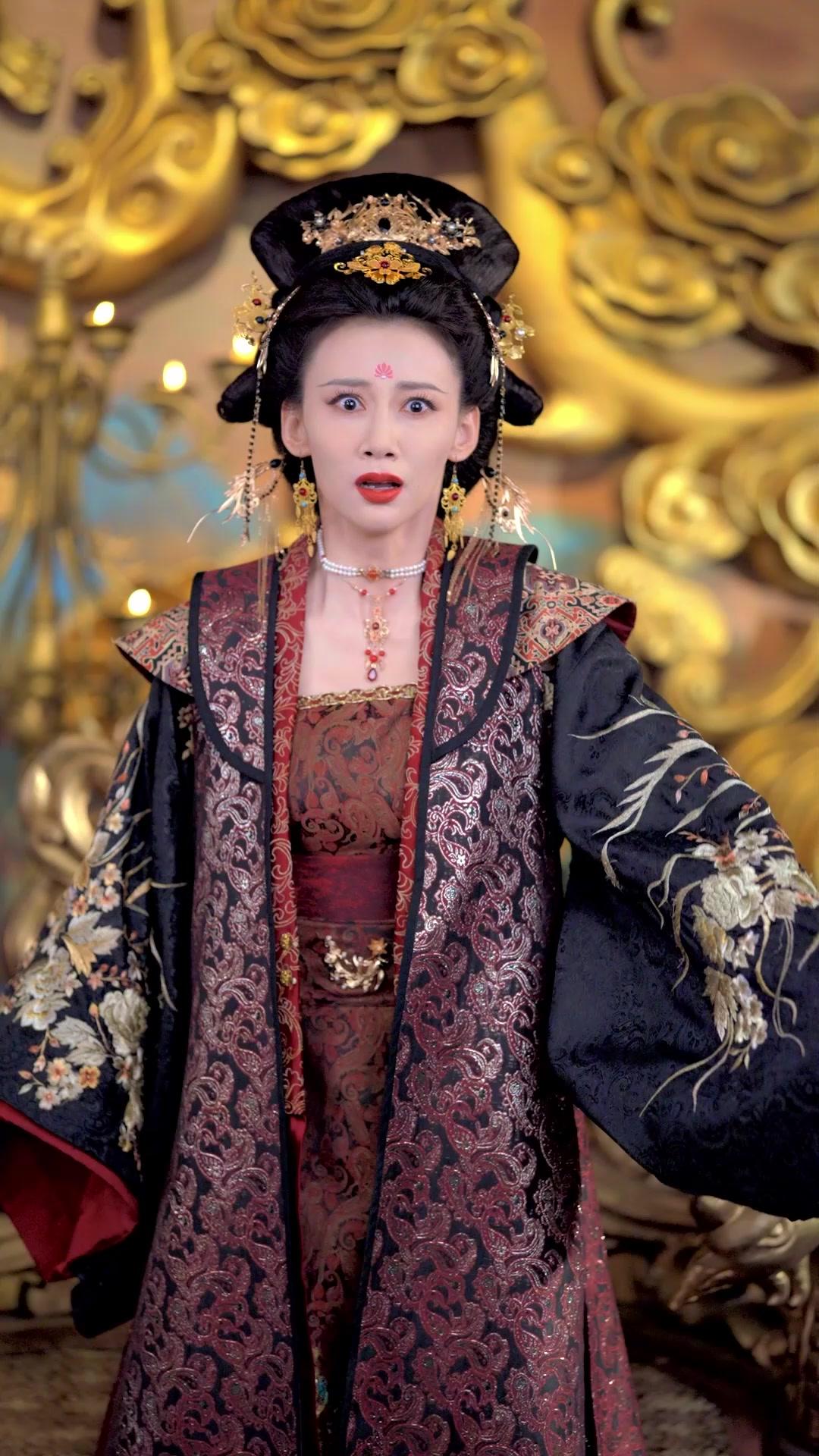 Sandiwara Kaisar Palsu