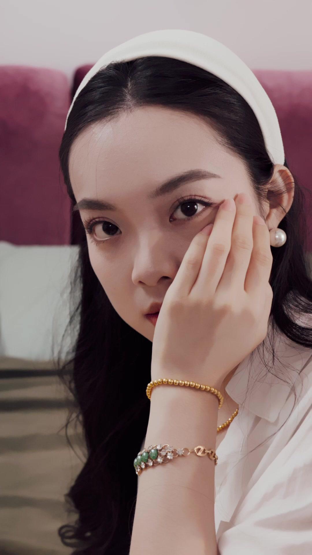 Dolce Cameriera? La Regina della Vendetta!