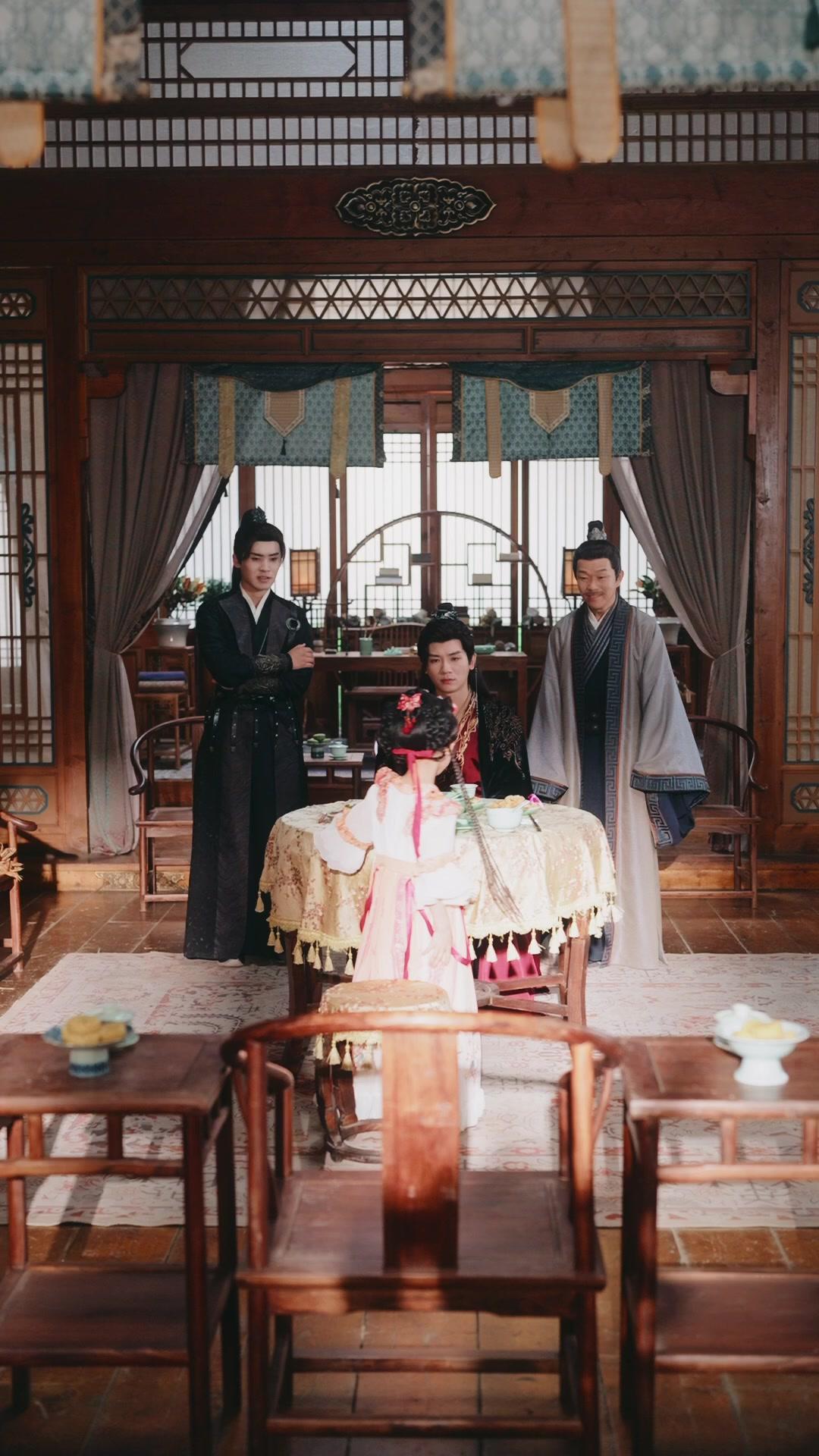 Daddy! Go Get Your Throne!