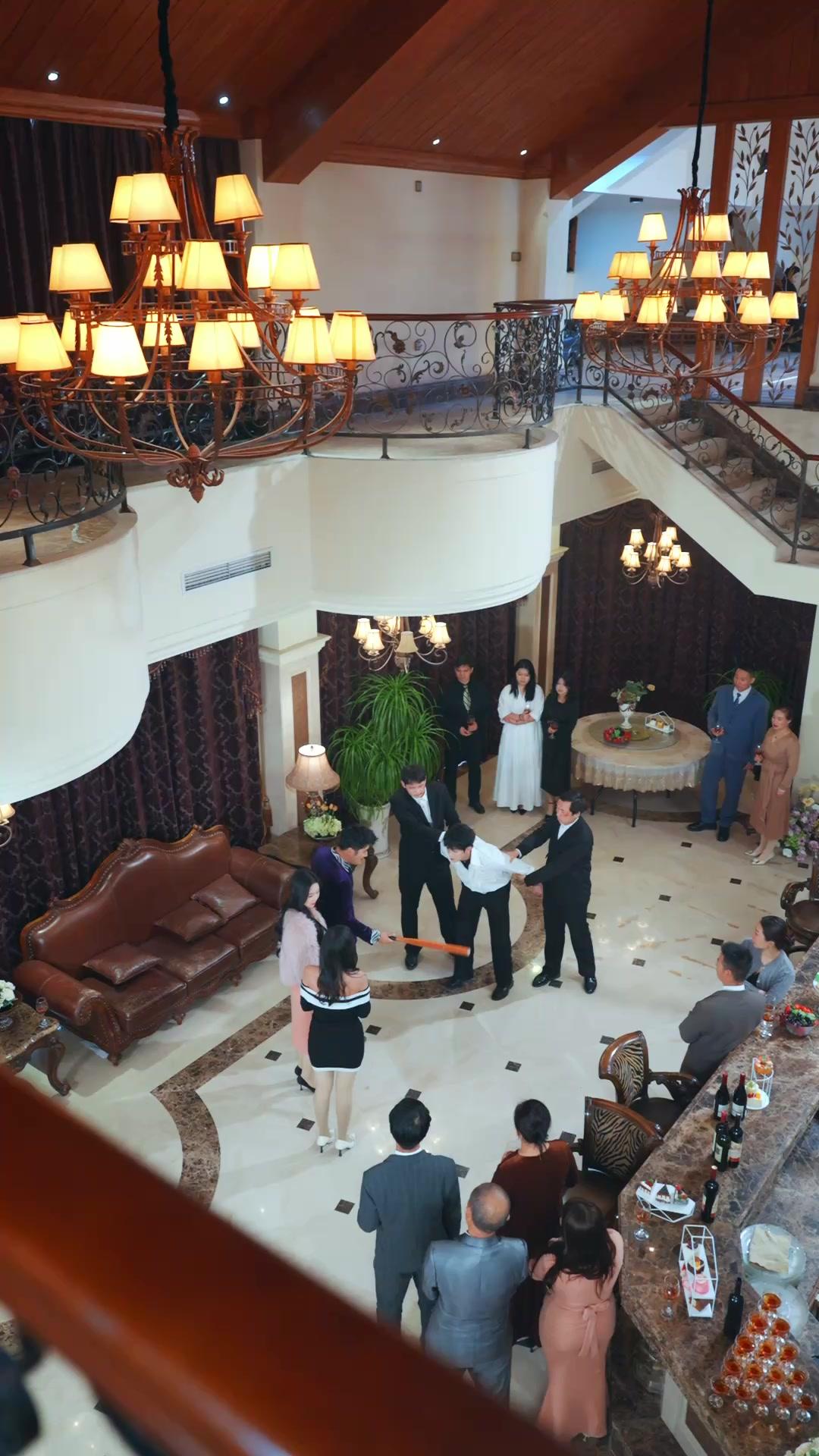 窮養二十年，開局配總裁