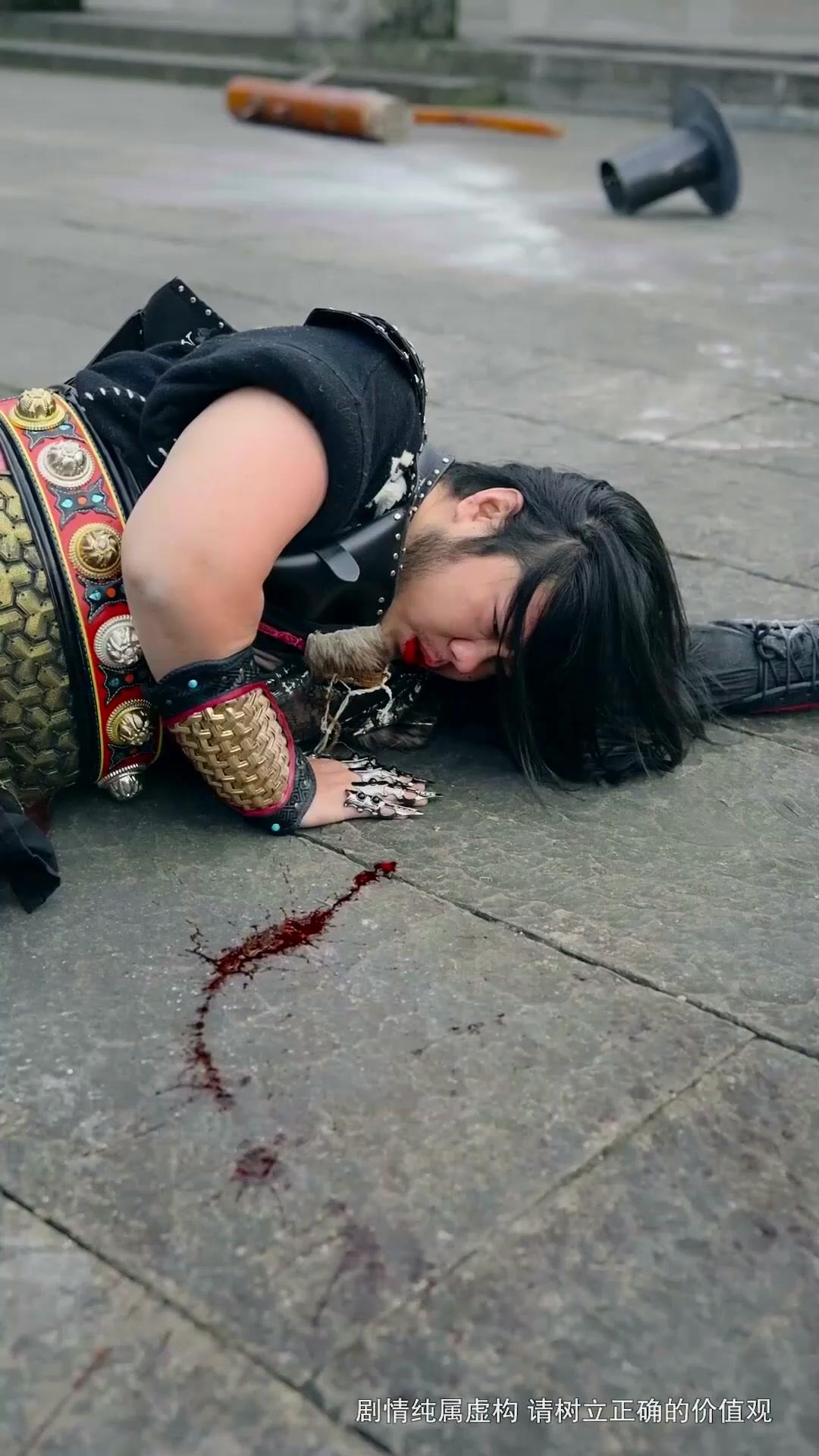 Yedi Dağların Aptal Rahibi