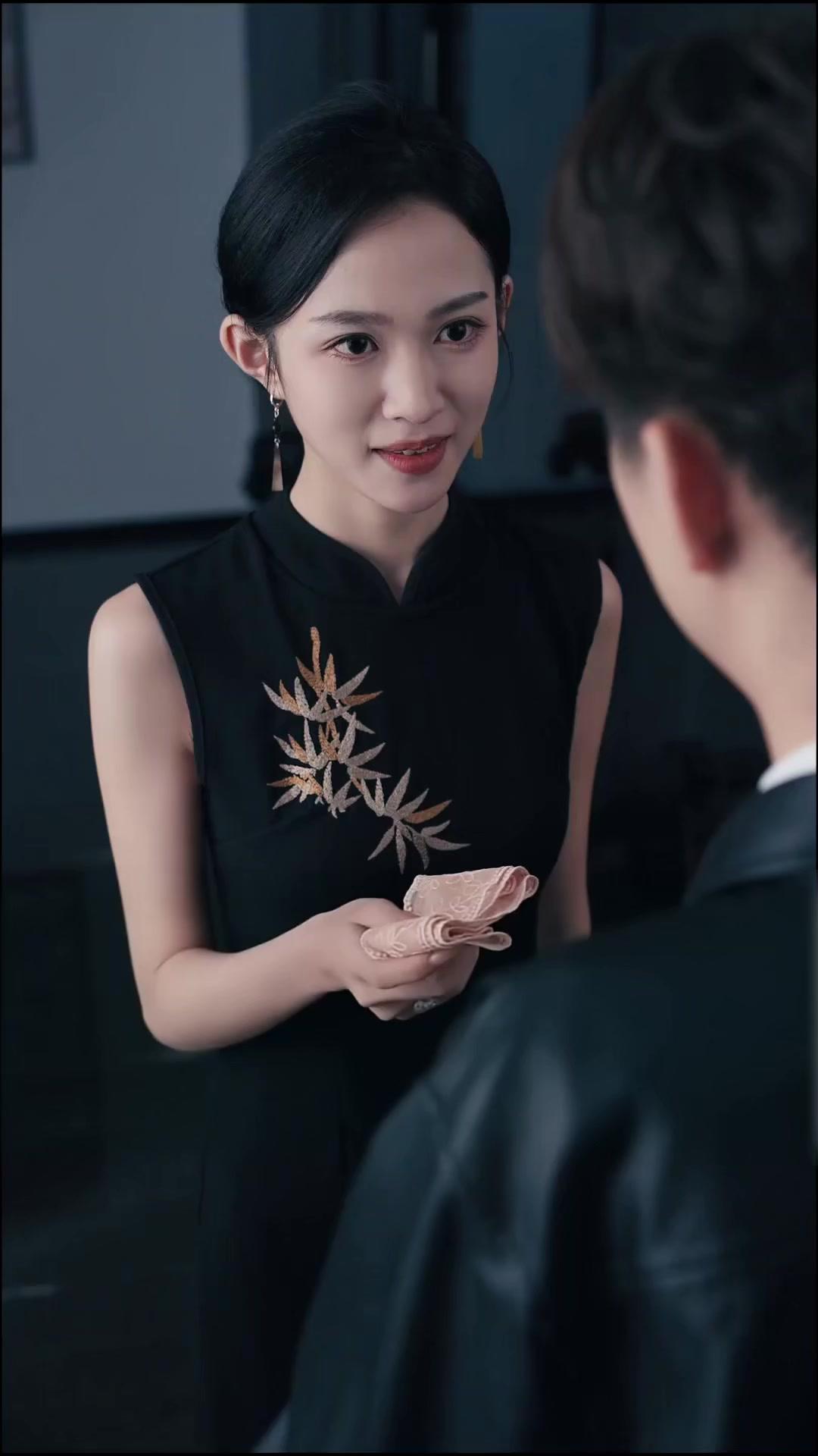 Rahasia Suamiku di Balik Pintu