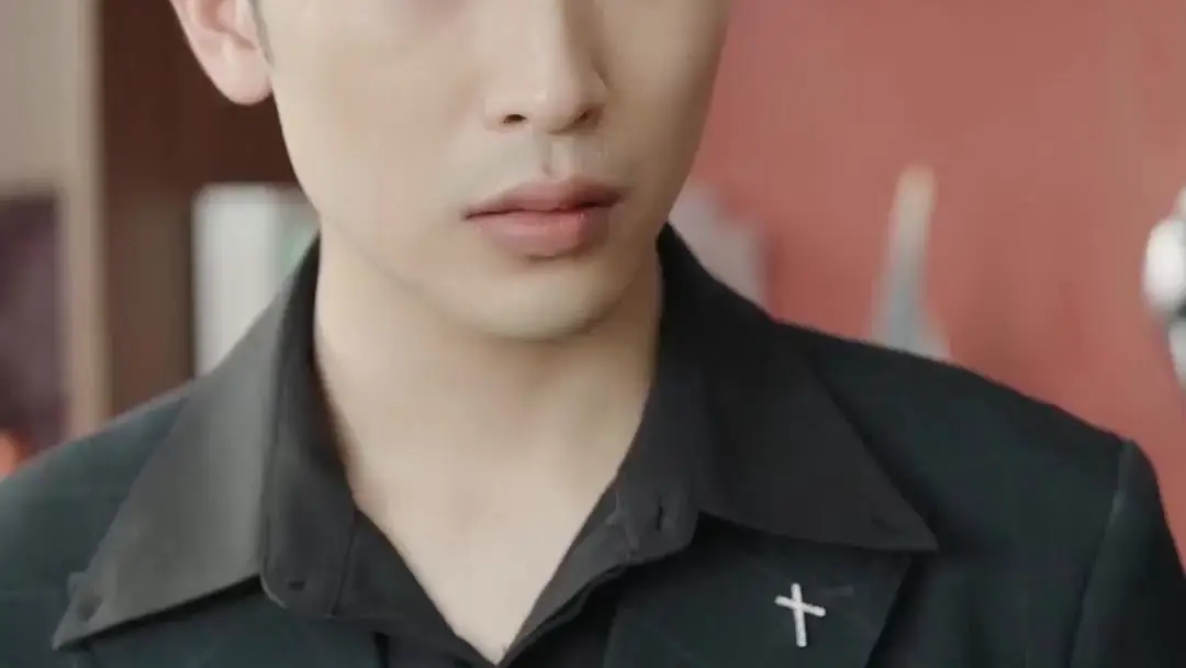 My Liar Daughter: When a Brooch Speaks Louder Than Words