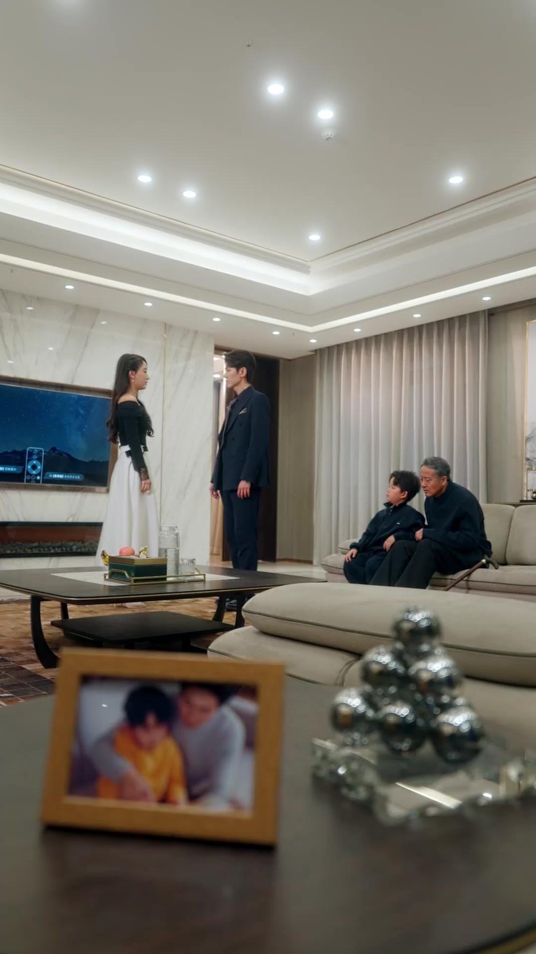 Bye, Crying Ex. Hi, Shining Life