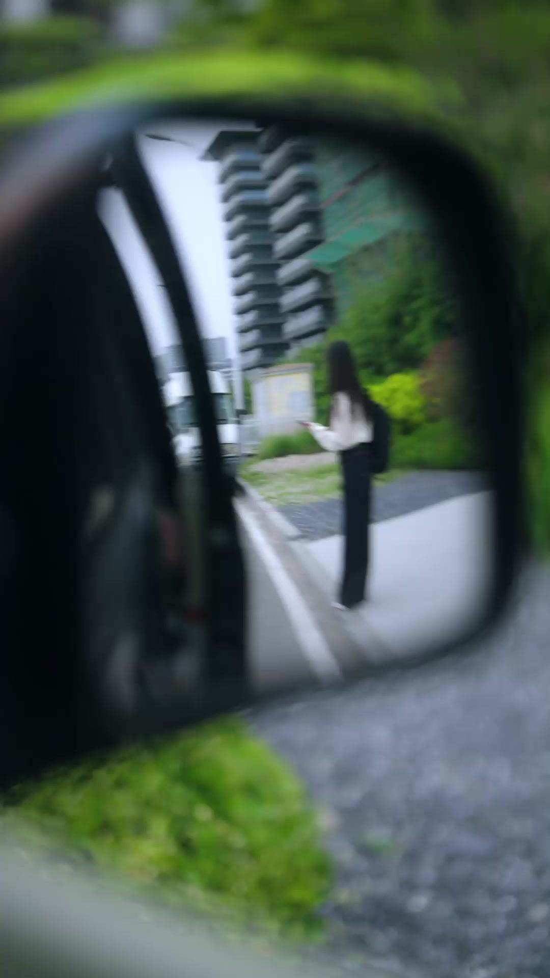 Suamiku adalah Musuh Keluargaku