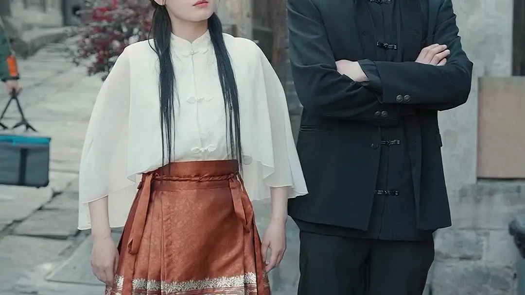 Through Time, Through Souls: When the Set Becomes a Mirror—and Fang Mei Refuses to Look Away