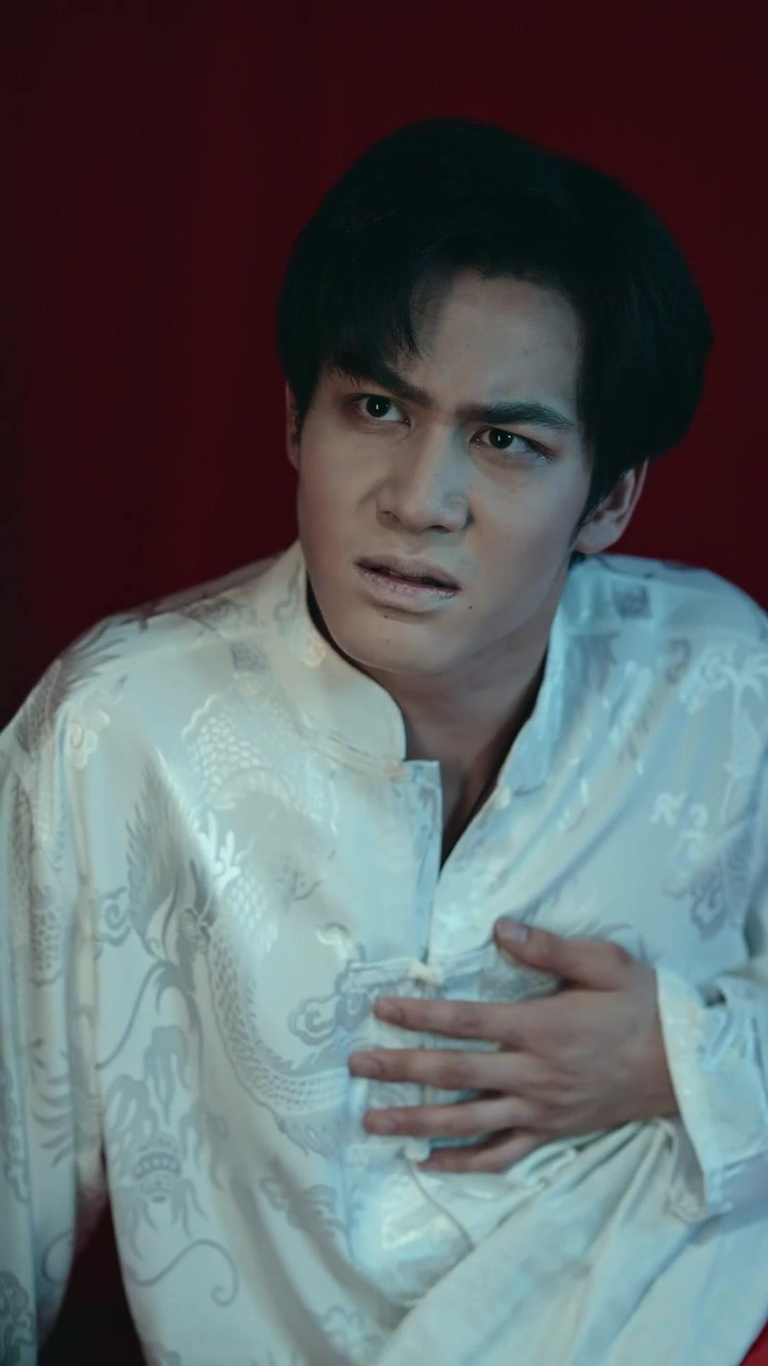 Cinta yang Tidak Tersurat