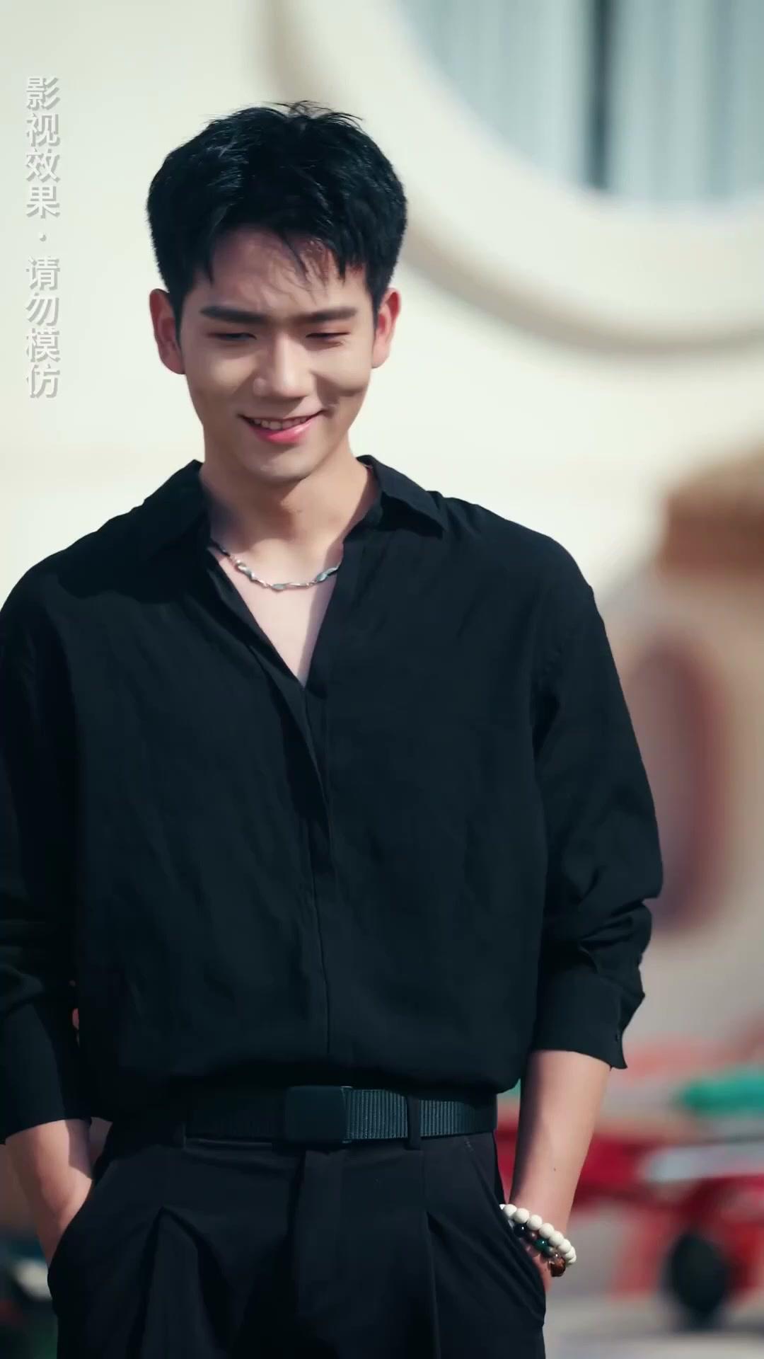 Tejebak di Dunia Hiburan