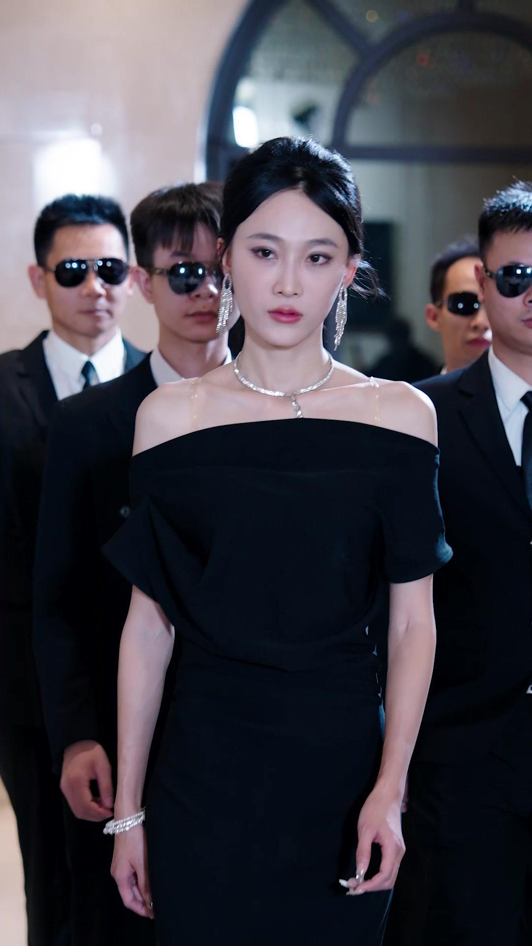 What? My "Poor" Ex is a Tycoon?