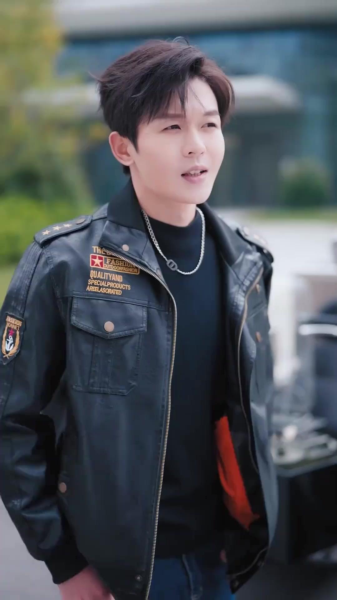 (Dublagem) Mais Forte que o Destino