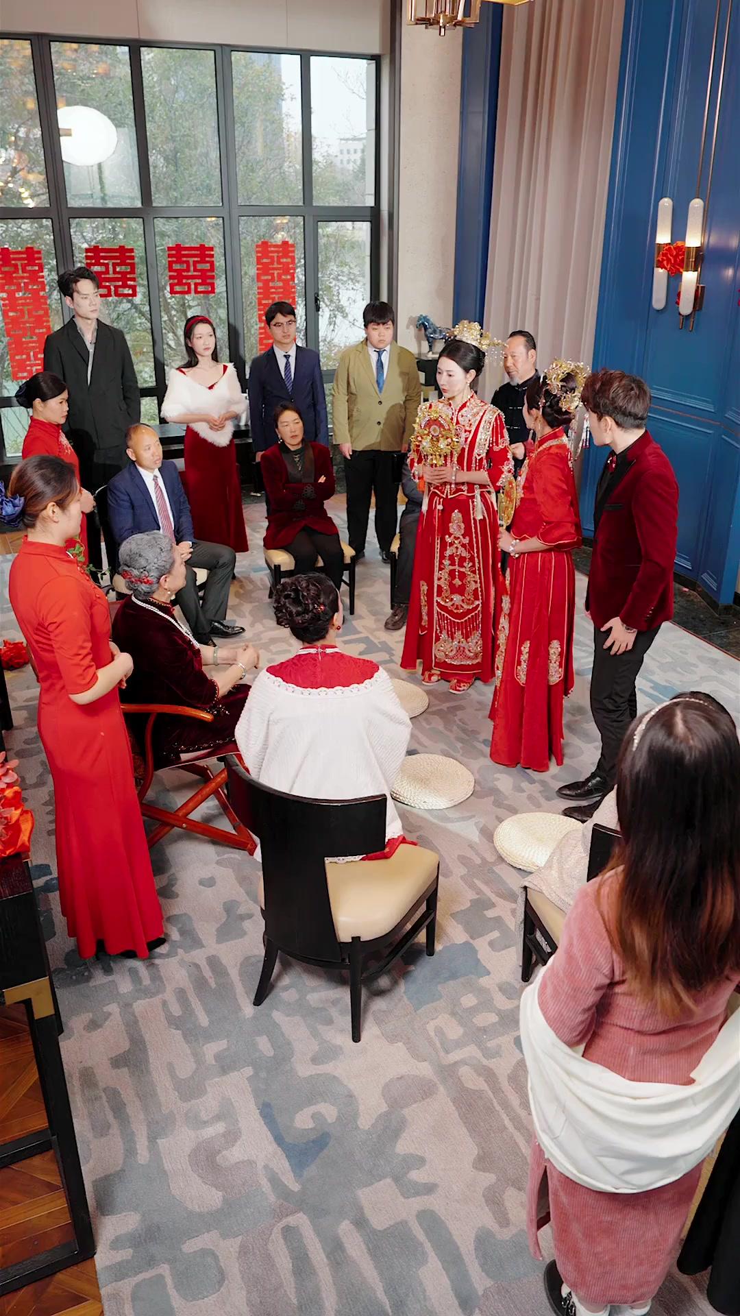 تزوجت الرجل المناسب من سيارة الزفاف الخطأ