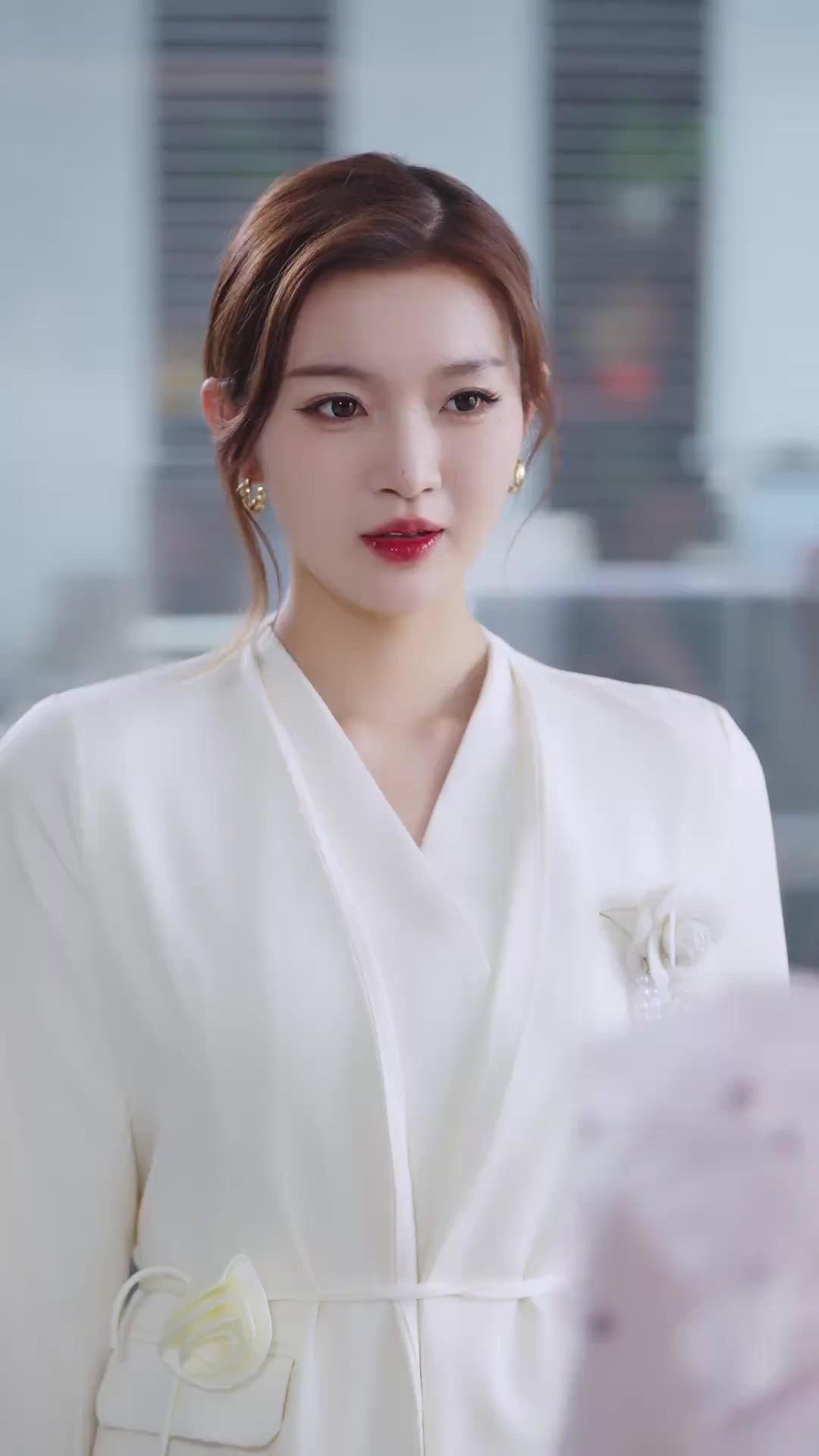 누나, 어린 늑대 어때?