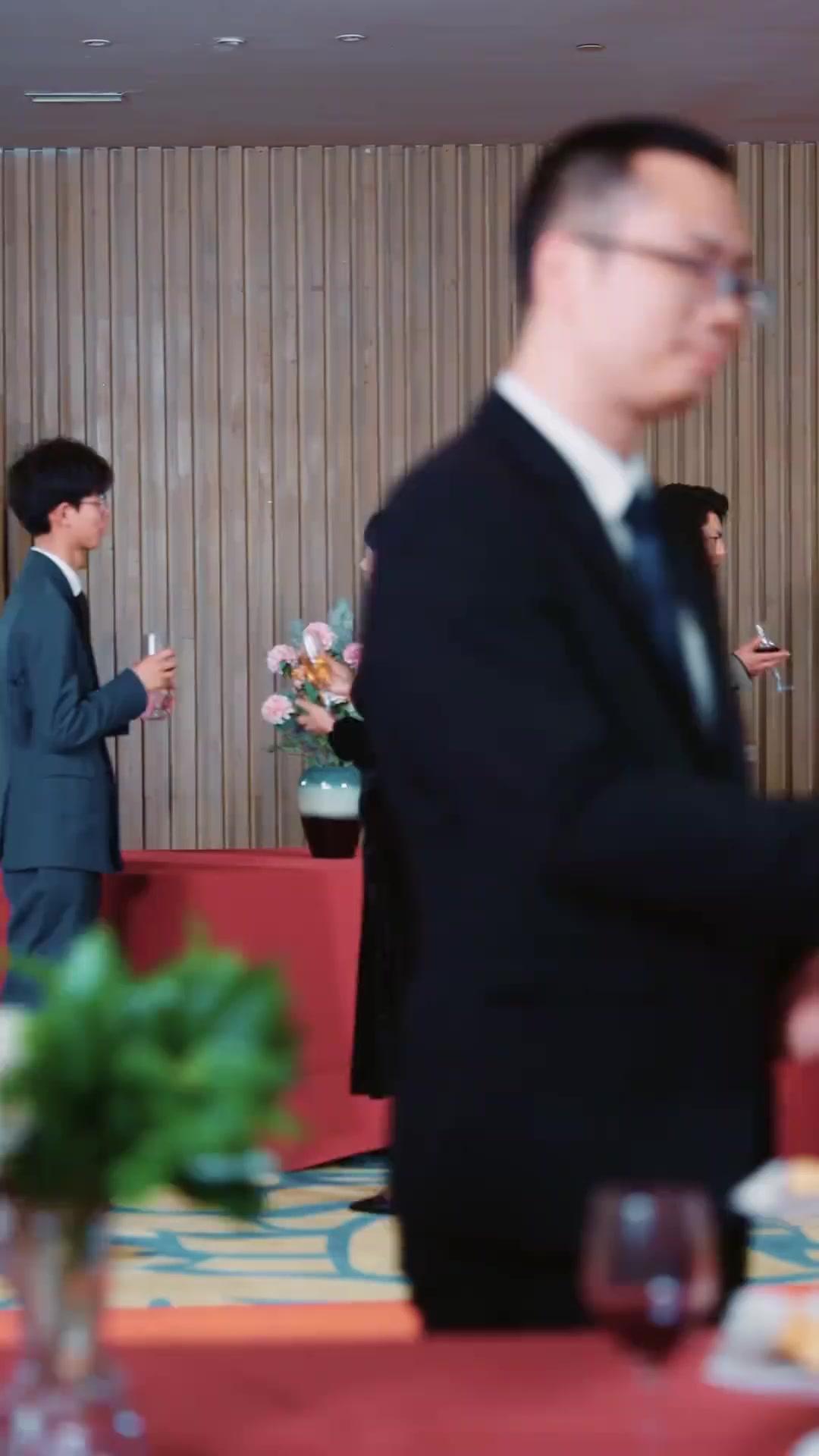 Suami Pengkhianat, Istri Bangkit