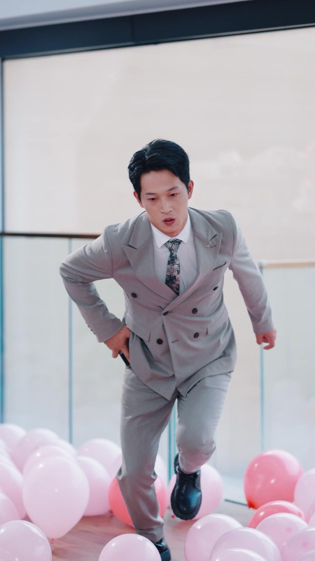 5 Years of Love? He's Clueless! 