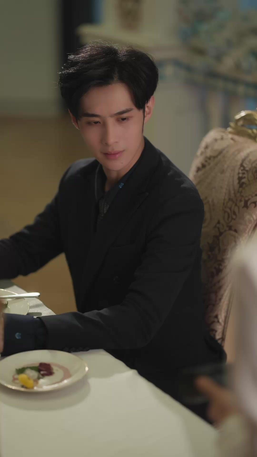 누나, 쟤 말고 나는 어때요