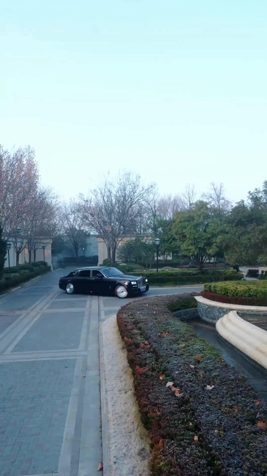 (Lồng tiếng) Kẻ Phản Diện Số 1