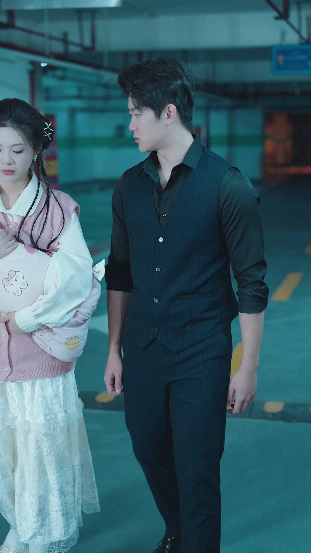 Ugly Husband's Secret Identity