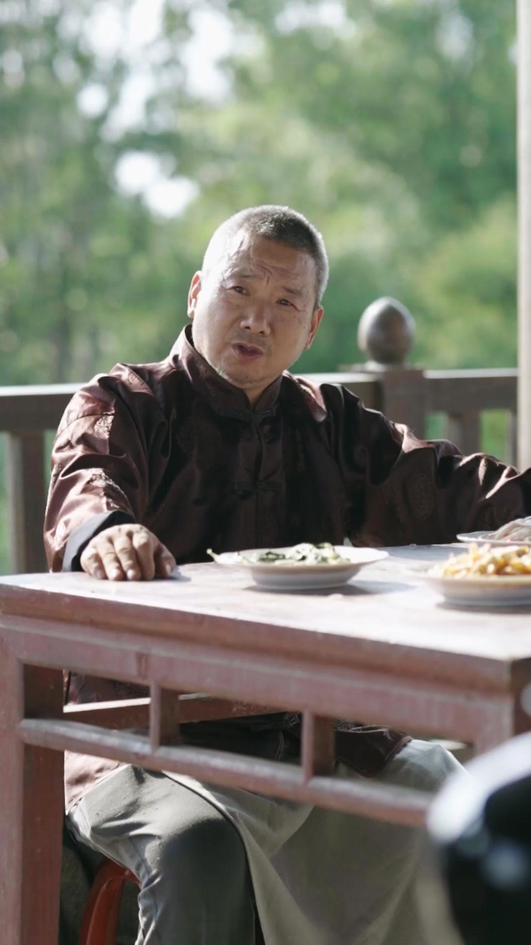 Cocinero divino en otro mundo