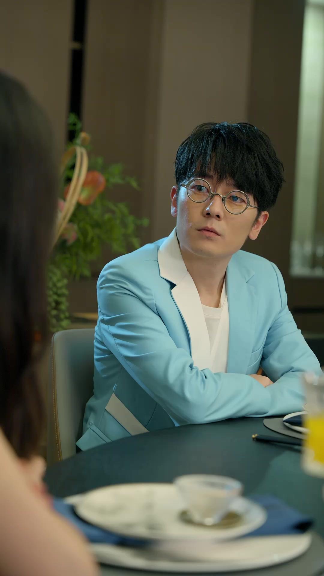 Gölgeler Senfonisinde Aşk