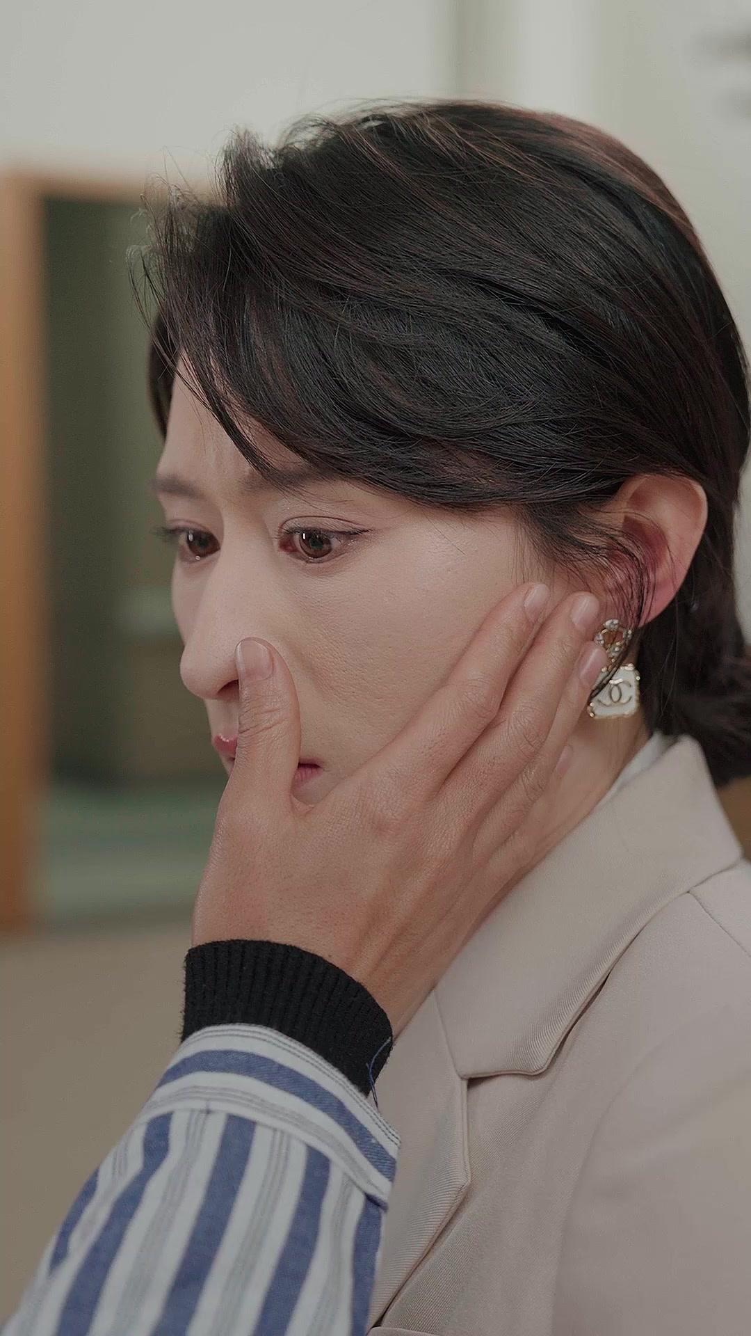 Silent Goodbye, Unseen Return