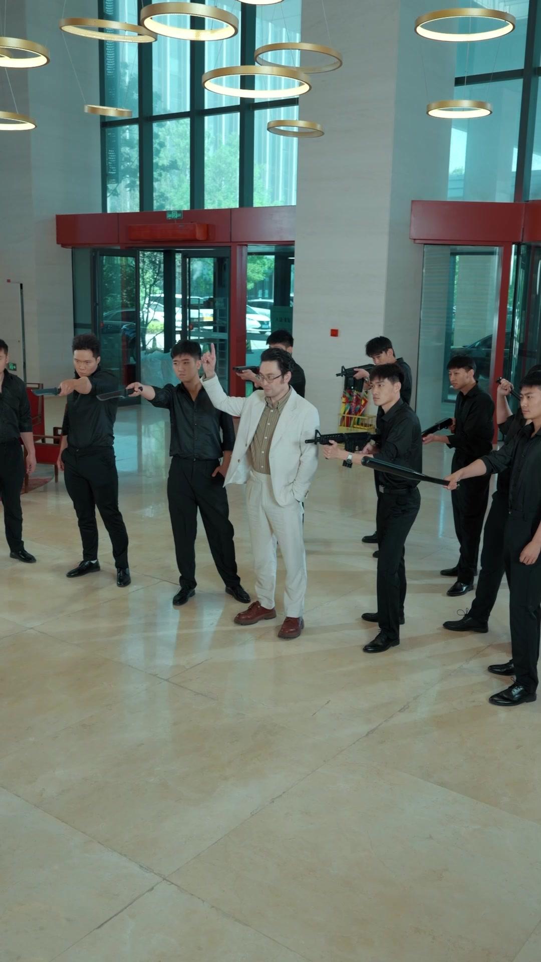 Satpam Ini Tak Terkalahkan!