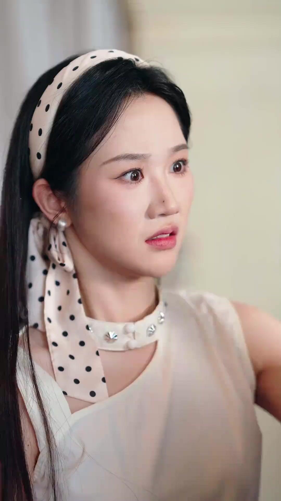 Nụ Hôn Bạc Tỷ