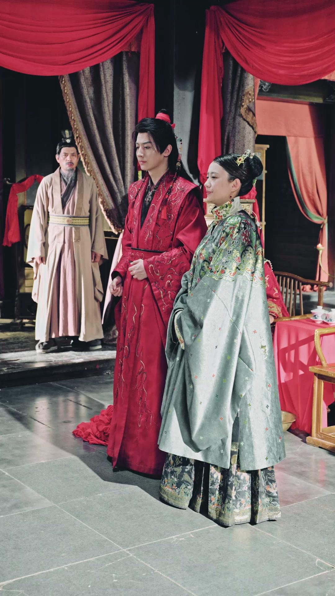 Ferro e Rossa: Il Destino del Regno