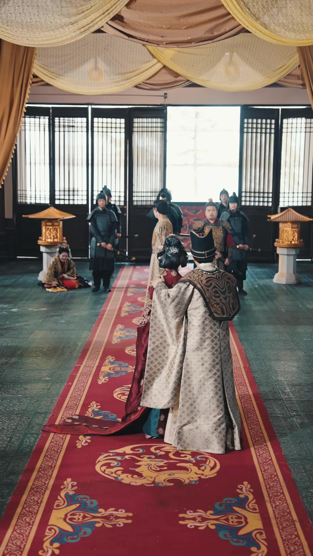 Ibuku dayang, Aku Kaisar