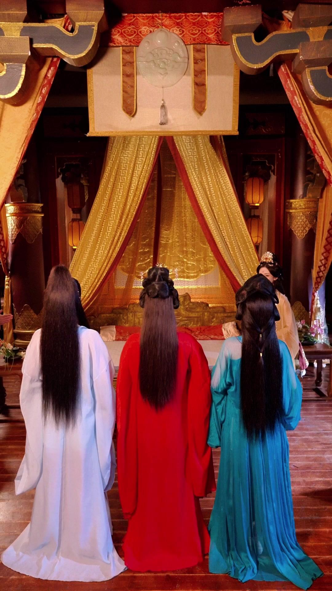 الإمبراطور الطائش الذي أنقذ عرشه بالزوجات