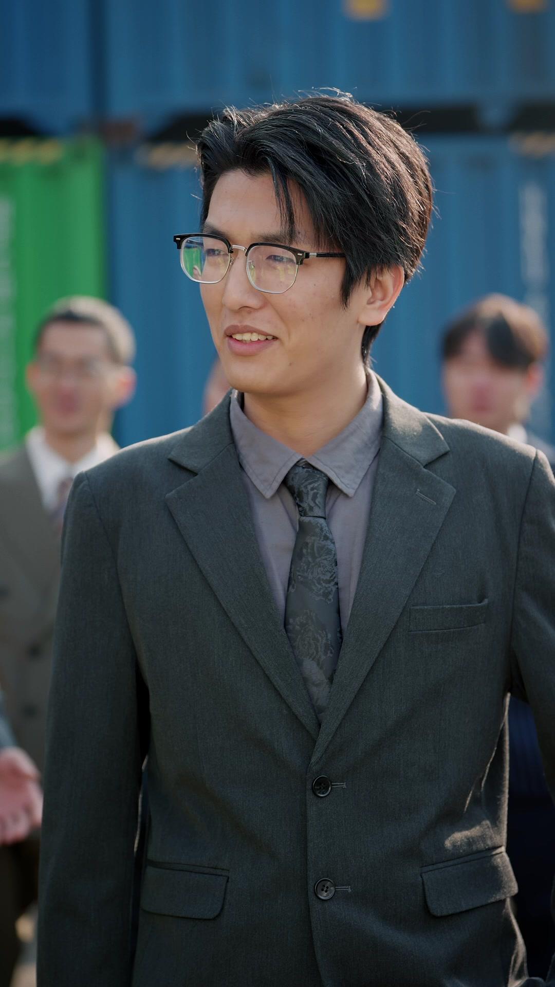 Magic Eyes Make Me King of Containers!