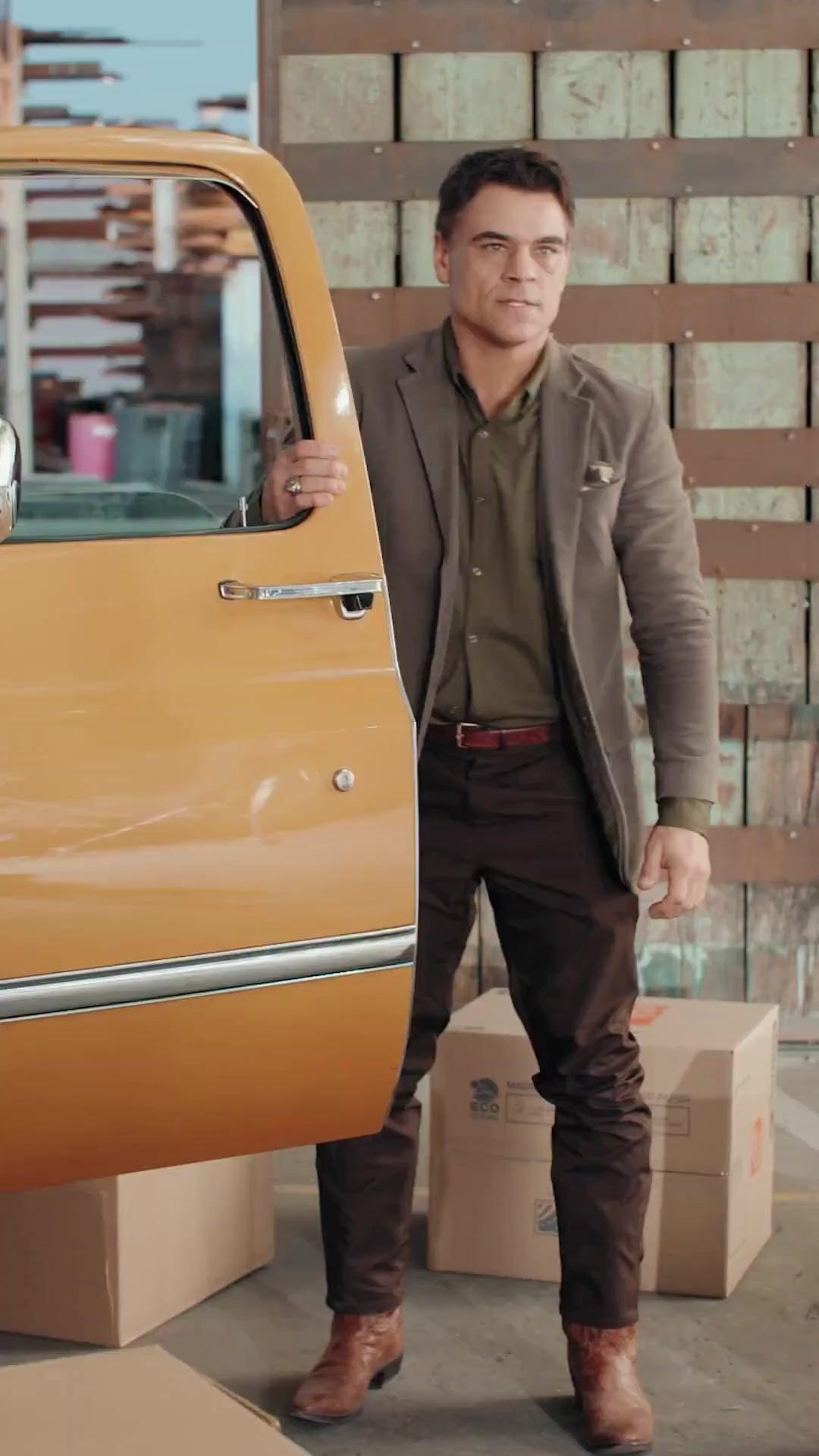 (Synchro) Öl-Tycoon im Knast: Tja, falscher Gegner