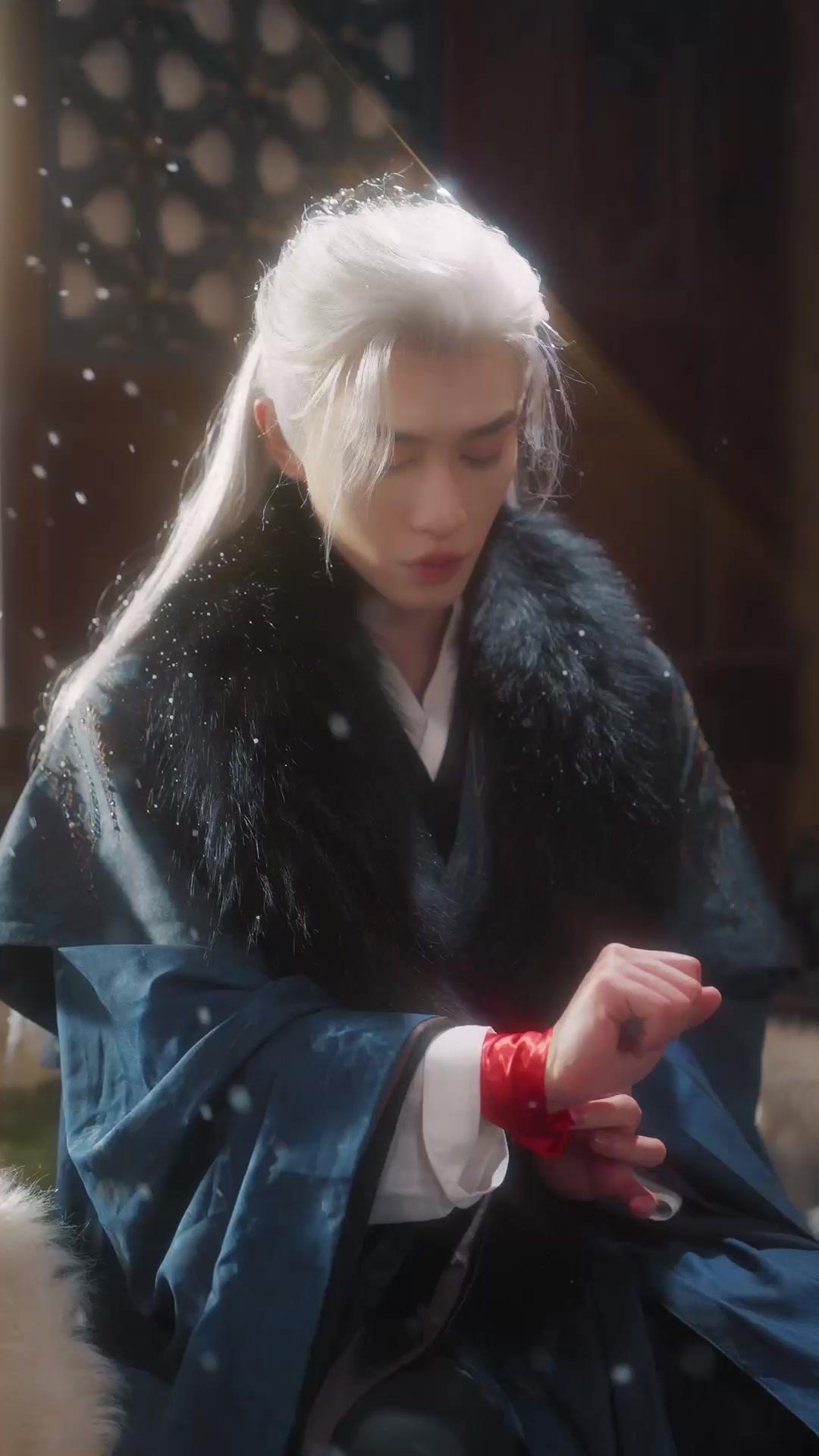 白月光重生後反派更瘋了