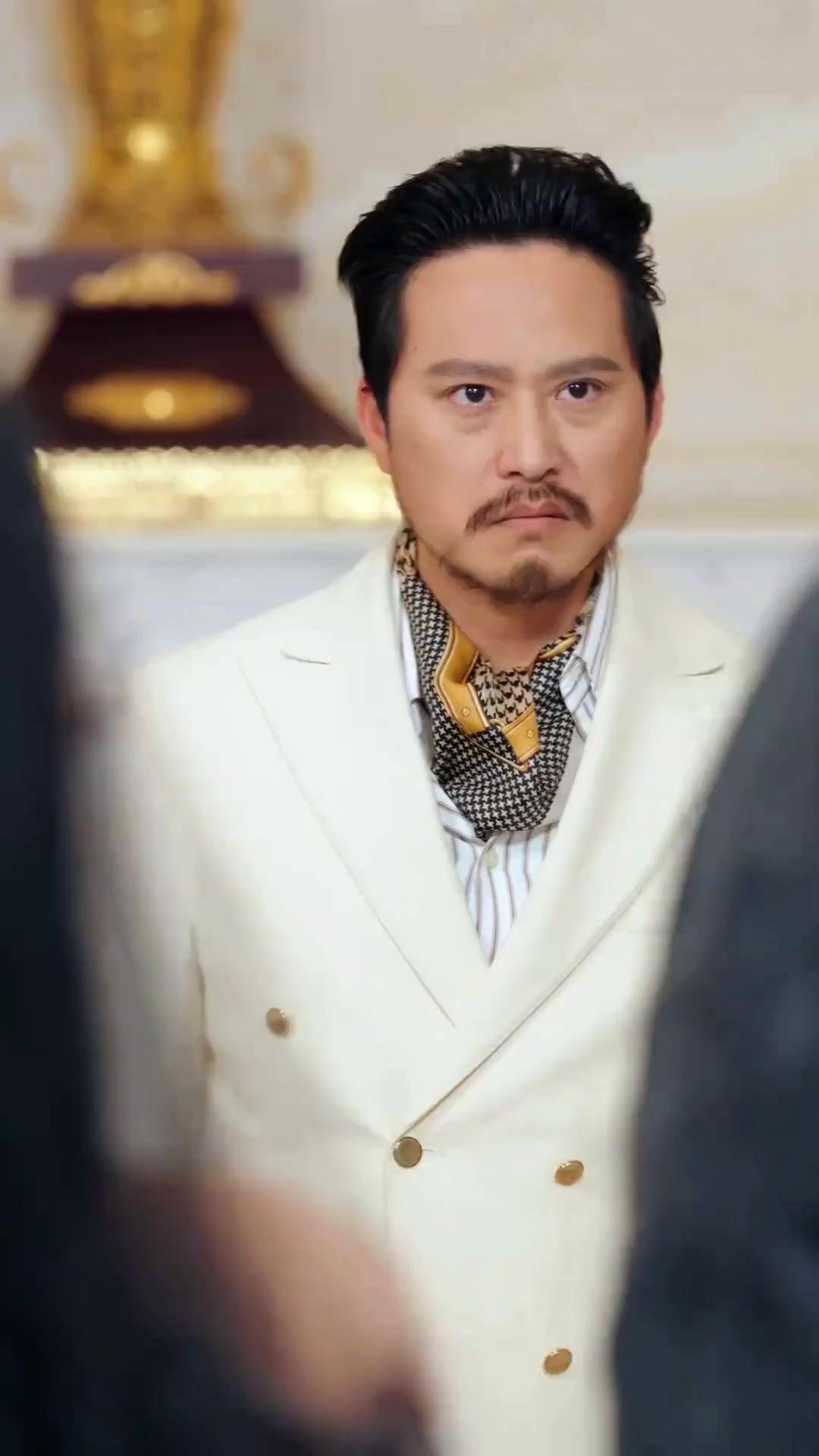 (Sulih suara) Penjahat Nomor Satu