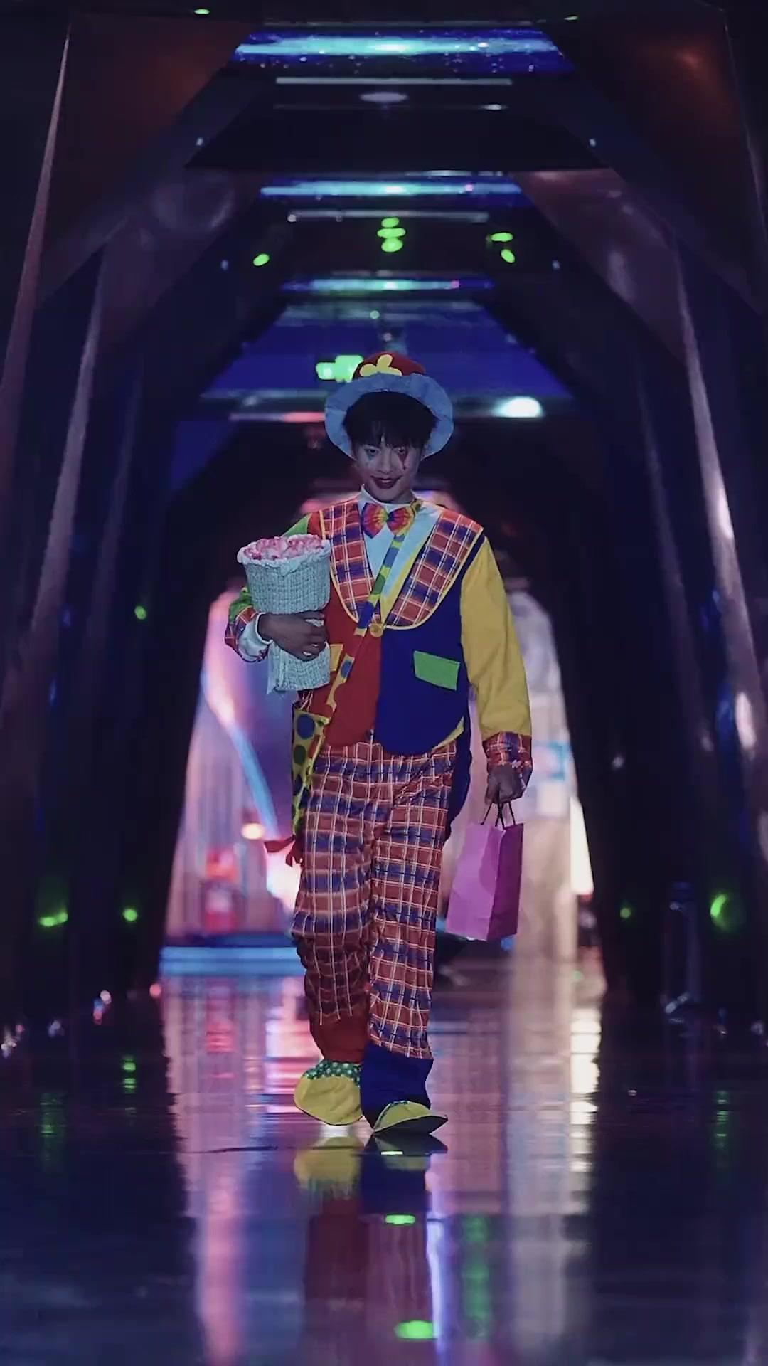 दिल तोड़ के देखो