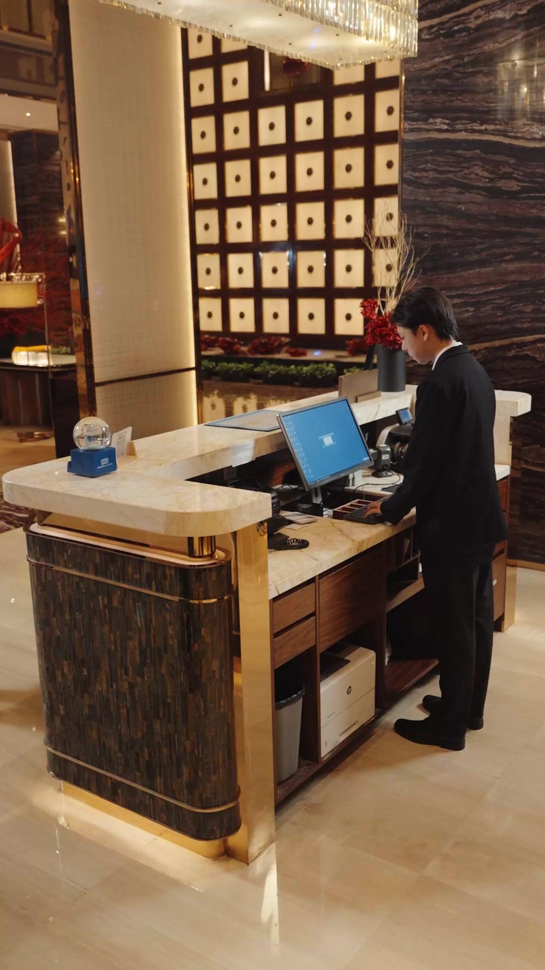 ใช้เงินเป็นดาบ