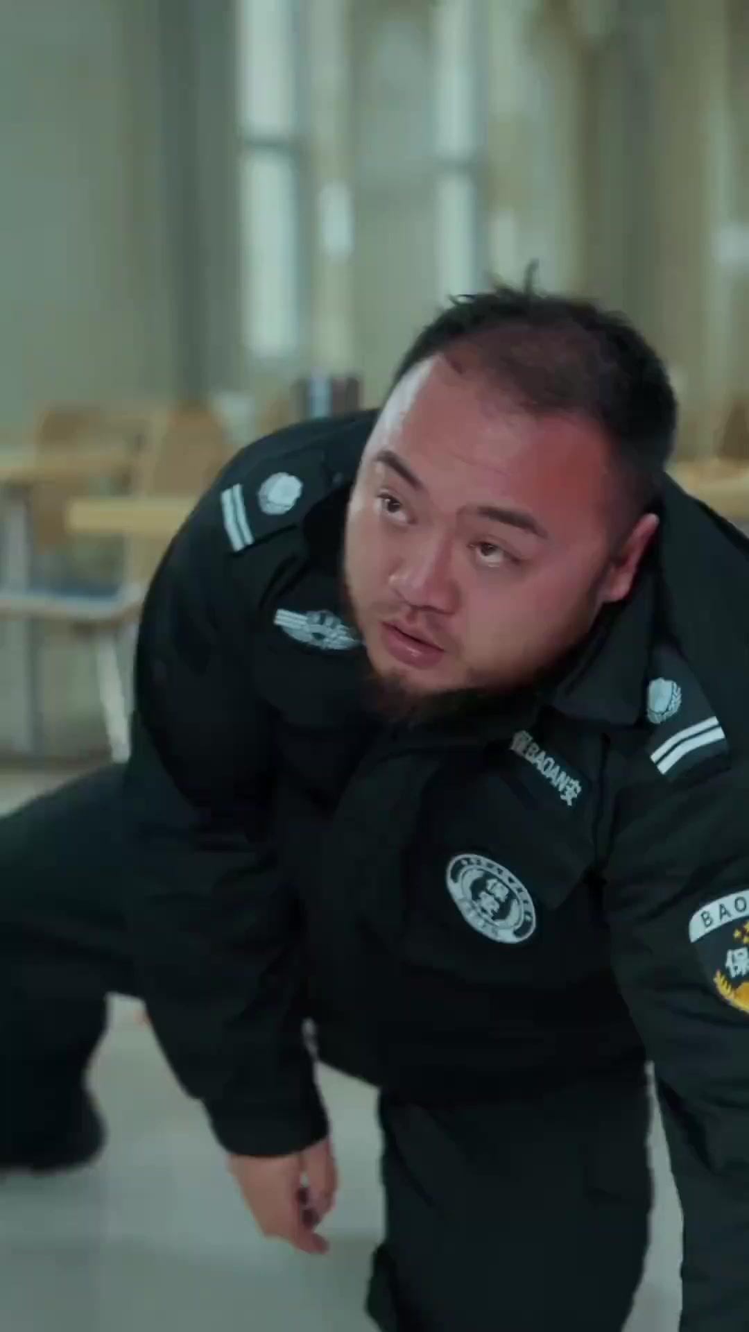 My Bodyguard is a Grandmaster?