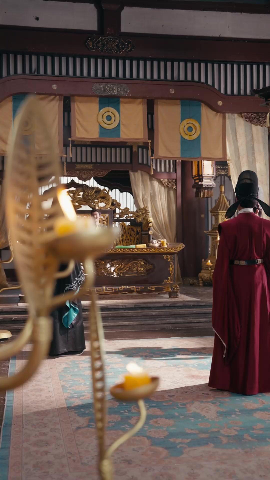 담장 너머의 운명