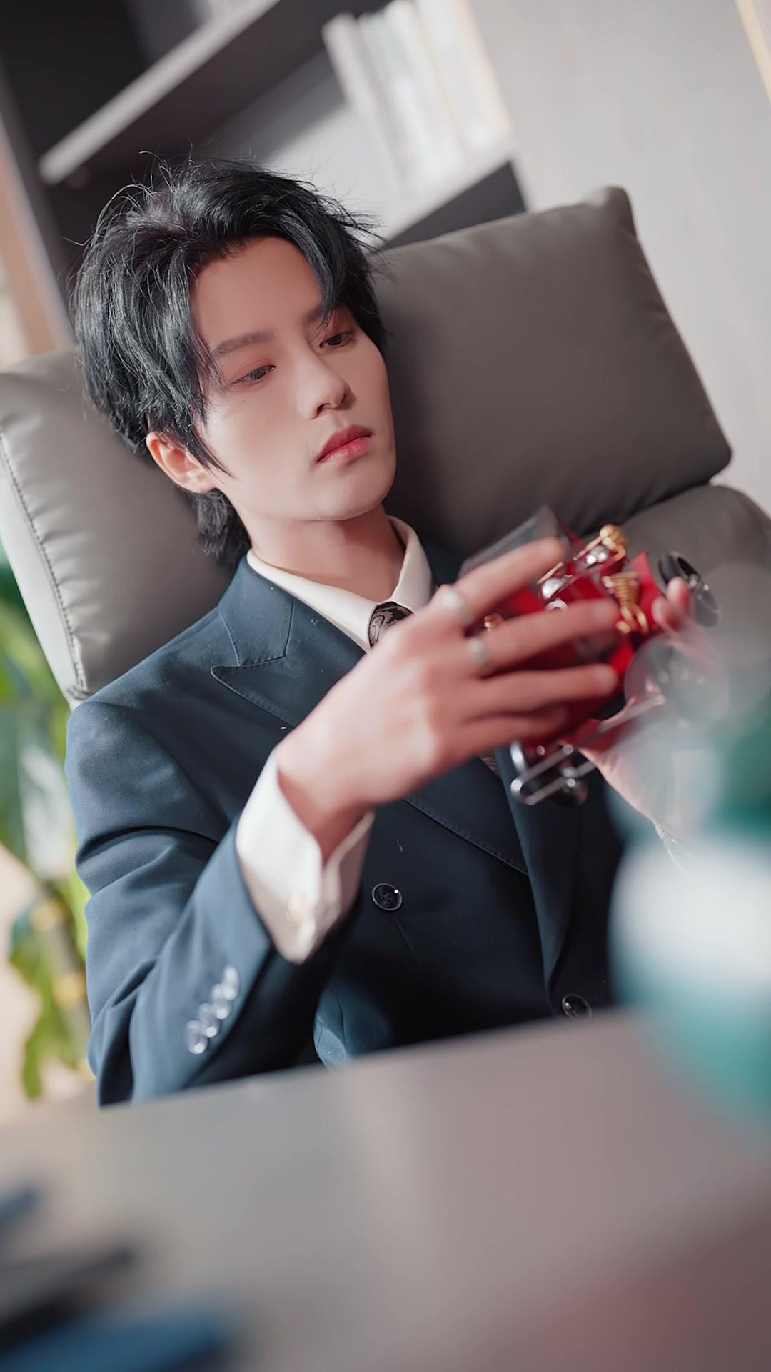 Llegó en la oscuridad