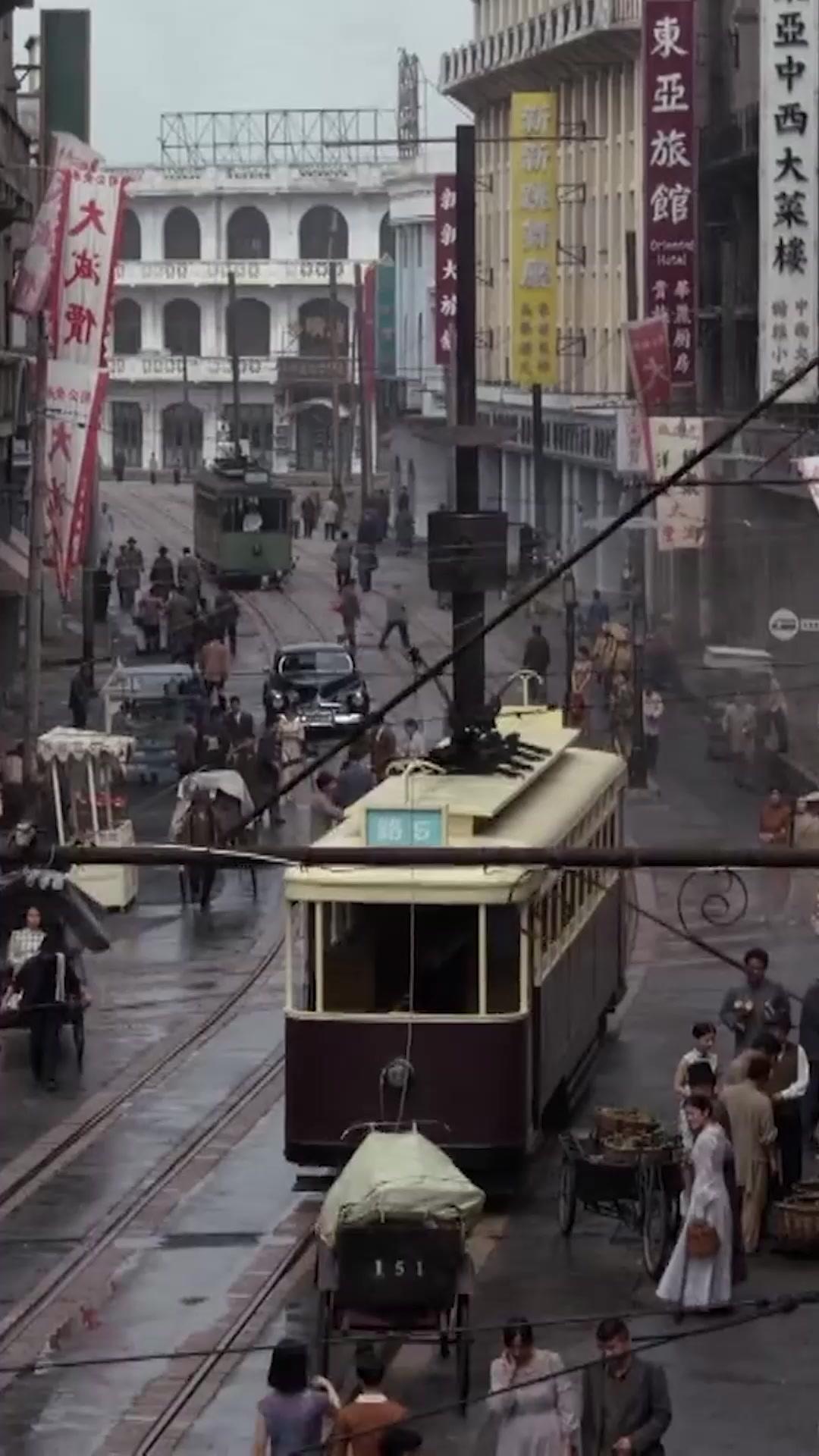 RENAÎTRE DANS LES BRAS DU COMMANDANT