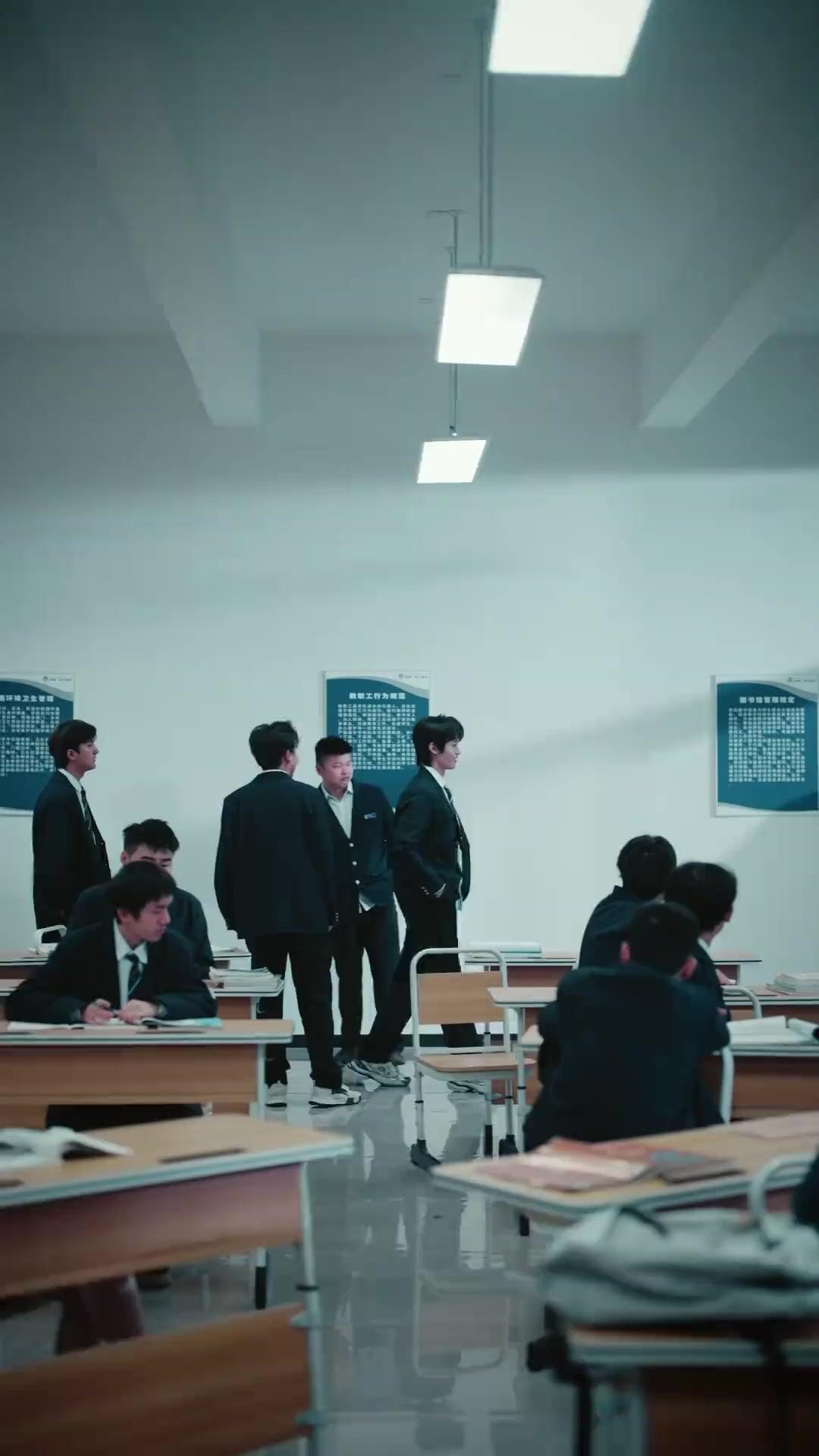 (더빙) 전학생, 그놈이 왔다