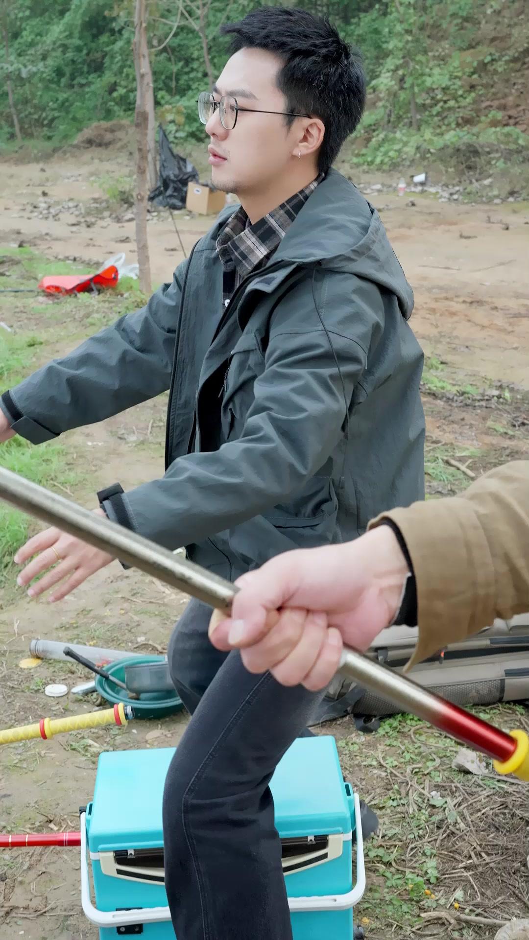 Da Morte à Evolução: O Monstro do Lago