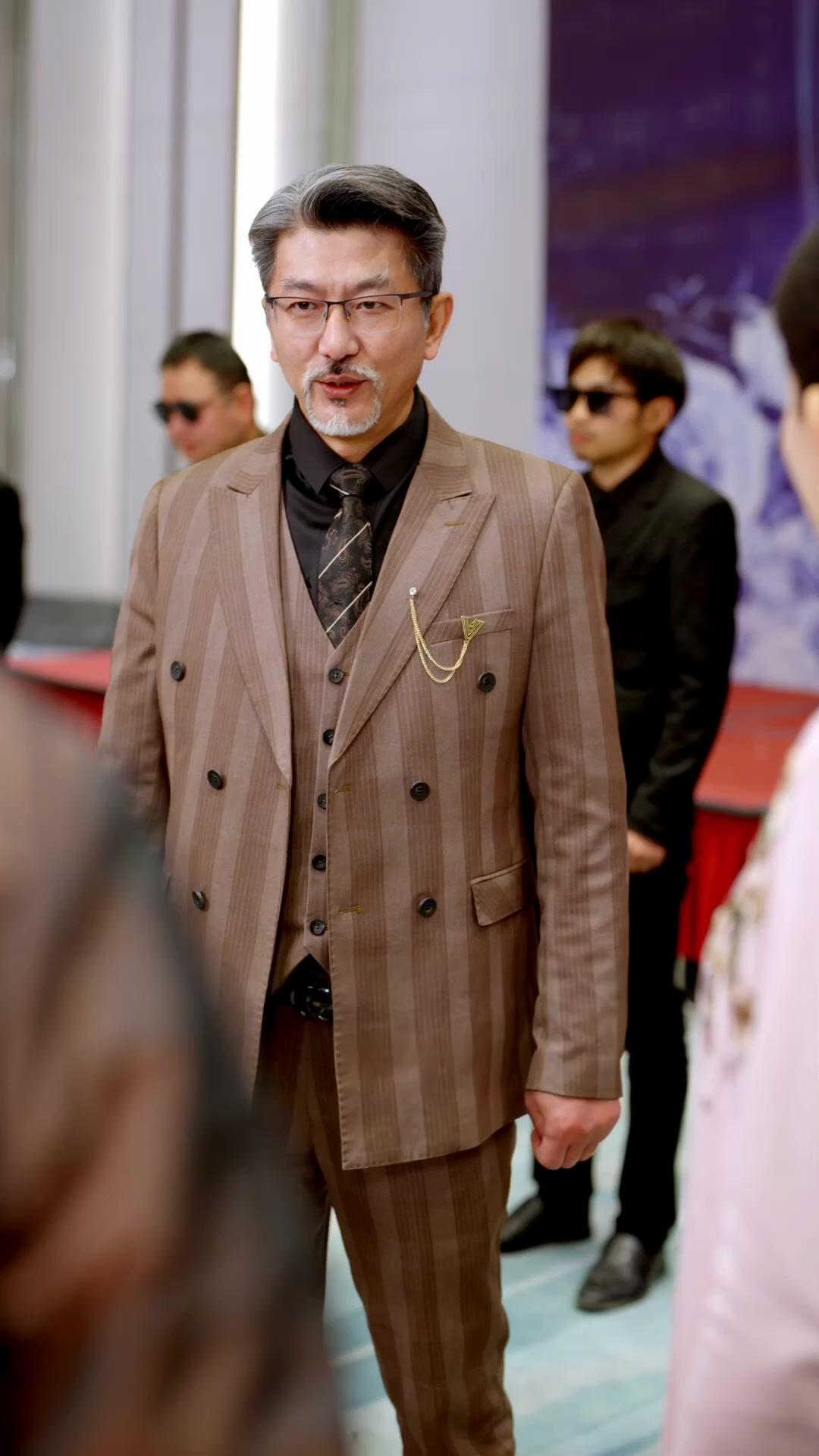 八年後，我給妳全世界