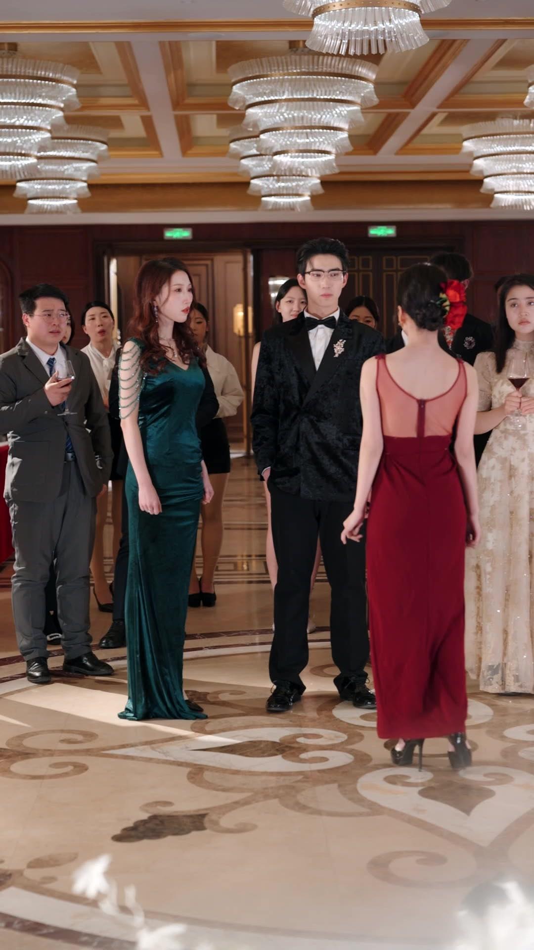 Ex, Your Dead Wife Is Back!