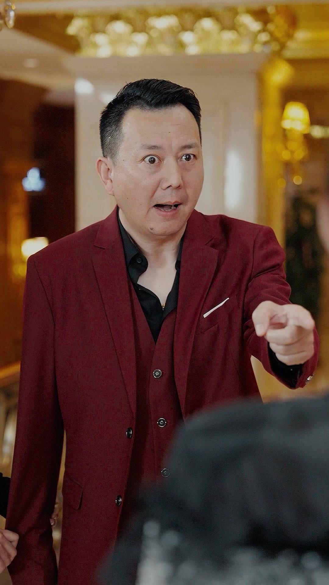  Satpam Yang Punya 3 Tunangan Cantik 