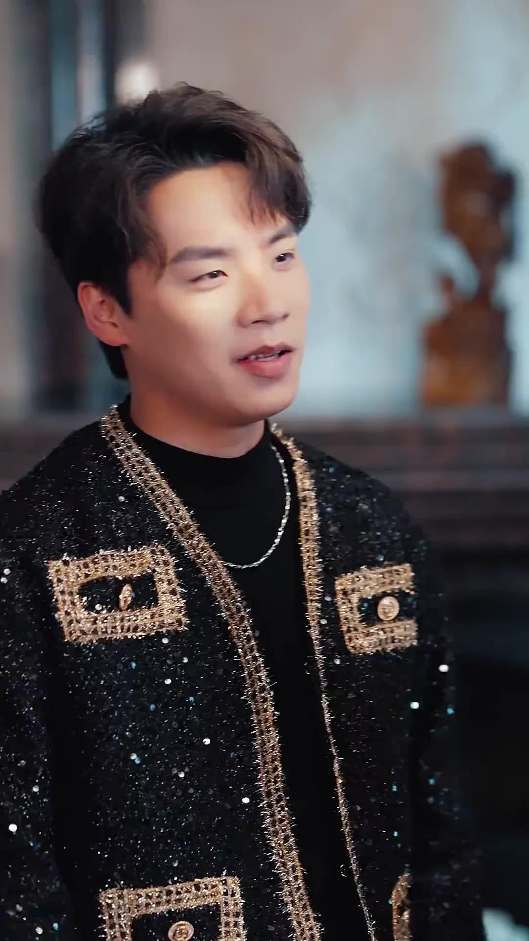 夜に堕ちて、君に触れた