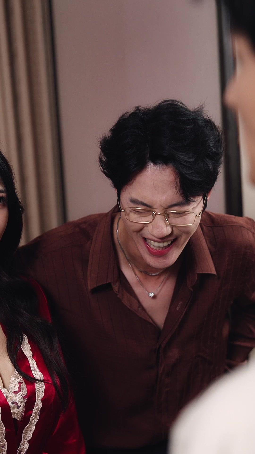 Cinta Pertama Tiga Dewi