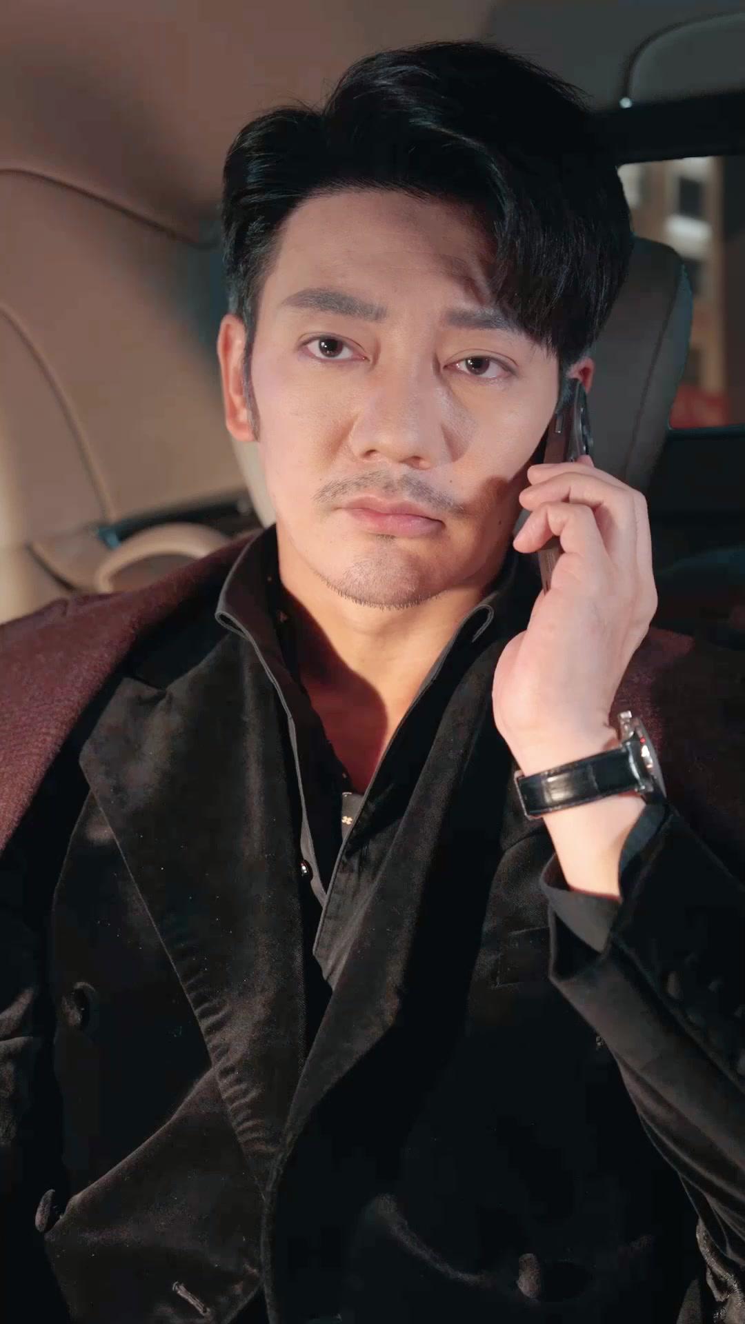 龍首偽裝平凡中