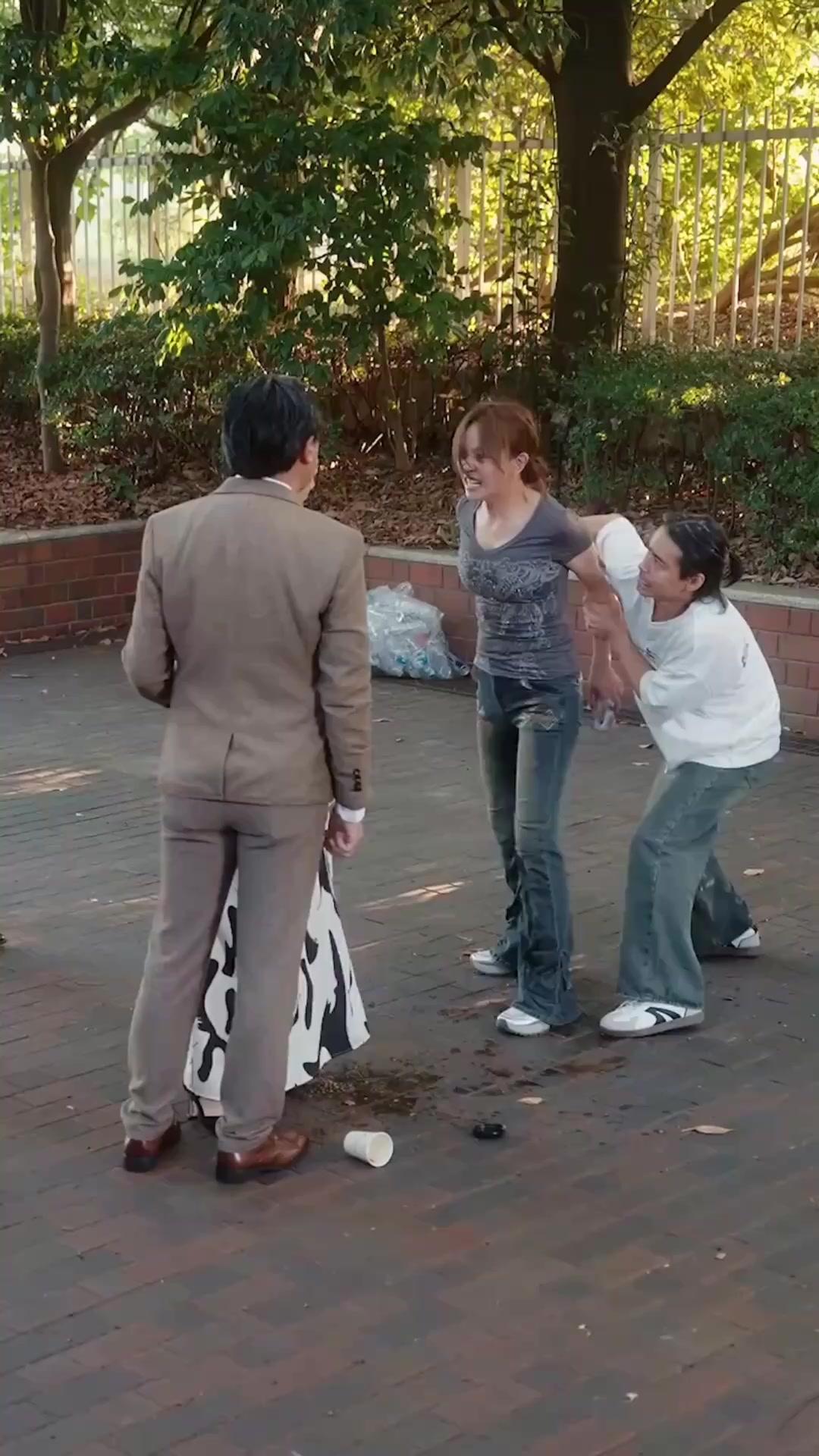 （더빙）재벌 부모를 건드리지 마!