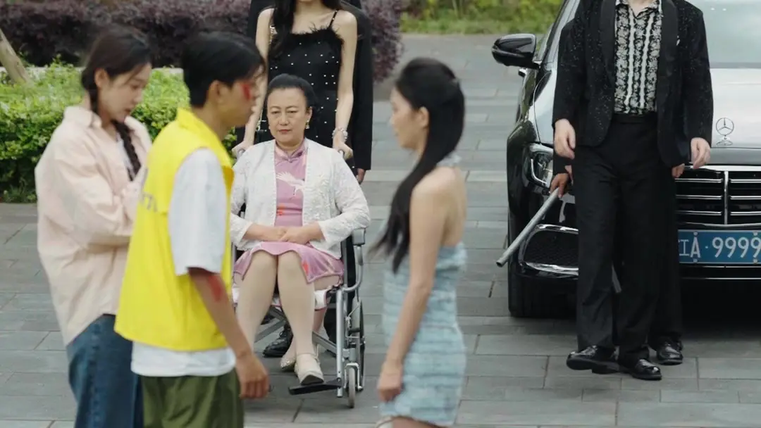 When Grandma Speaks, Everyone Freezes